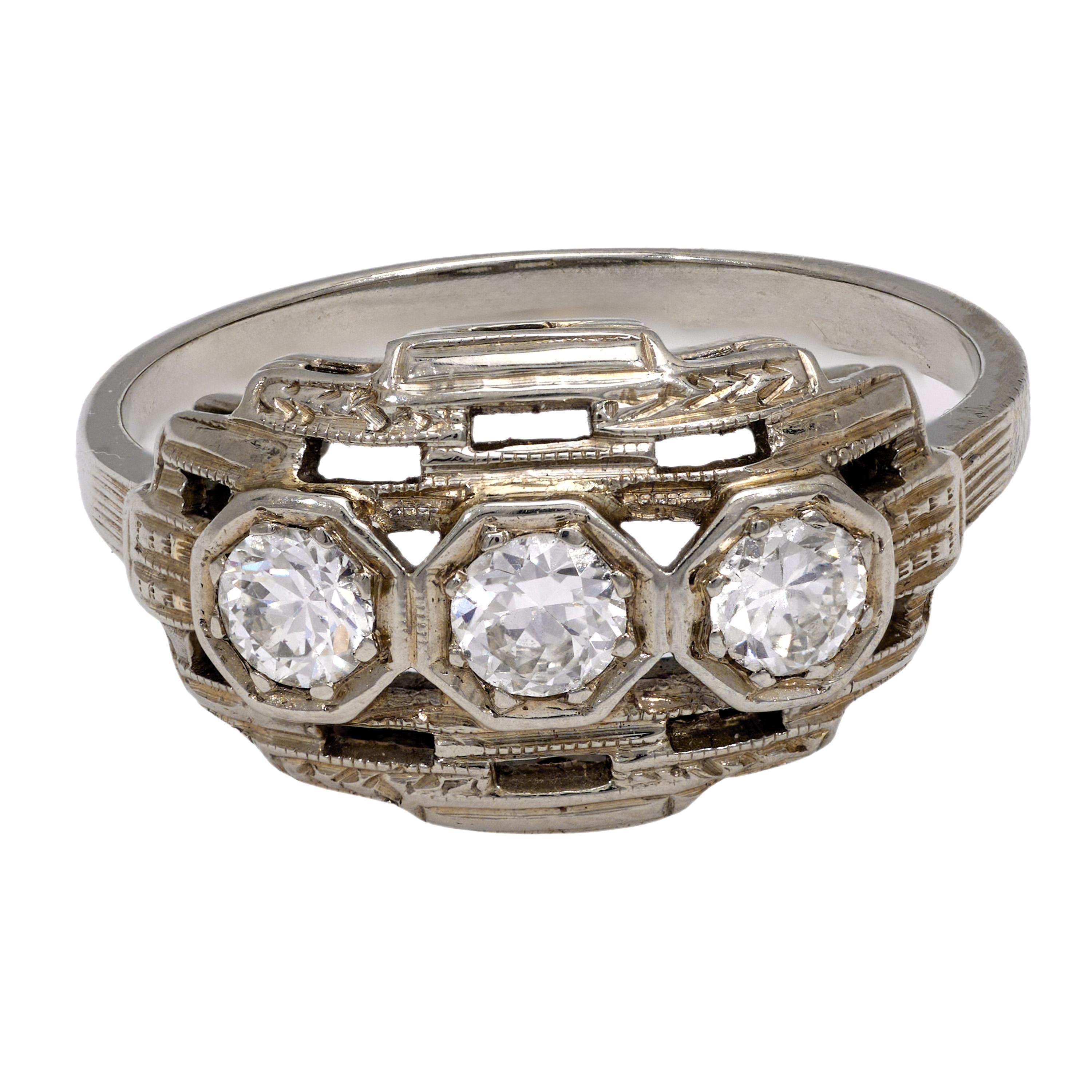 Art Deco diamond 18k white gold 3 stone ring (Ungeschliffen) im Angebot