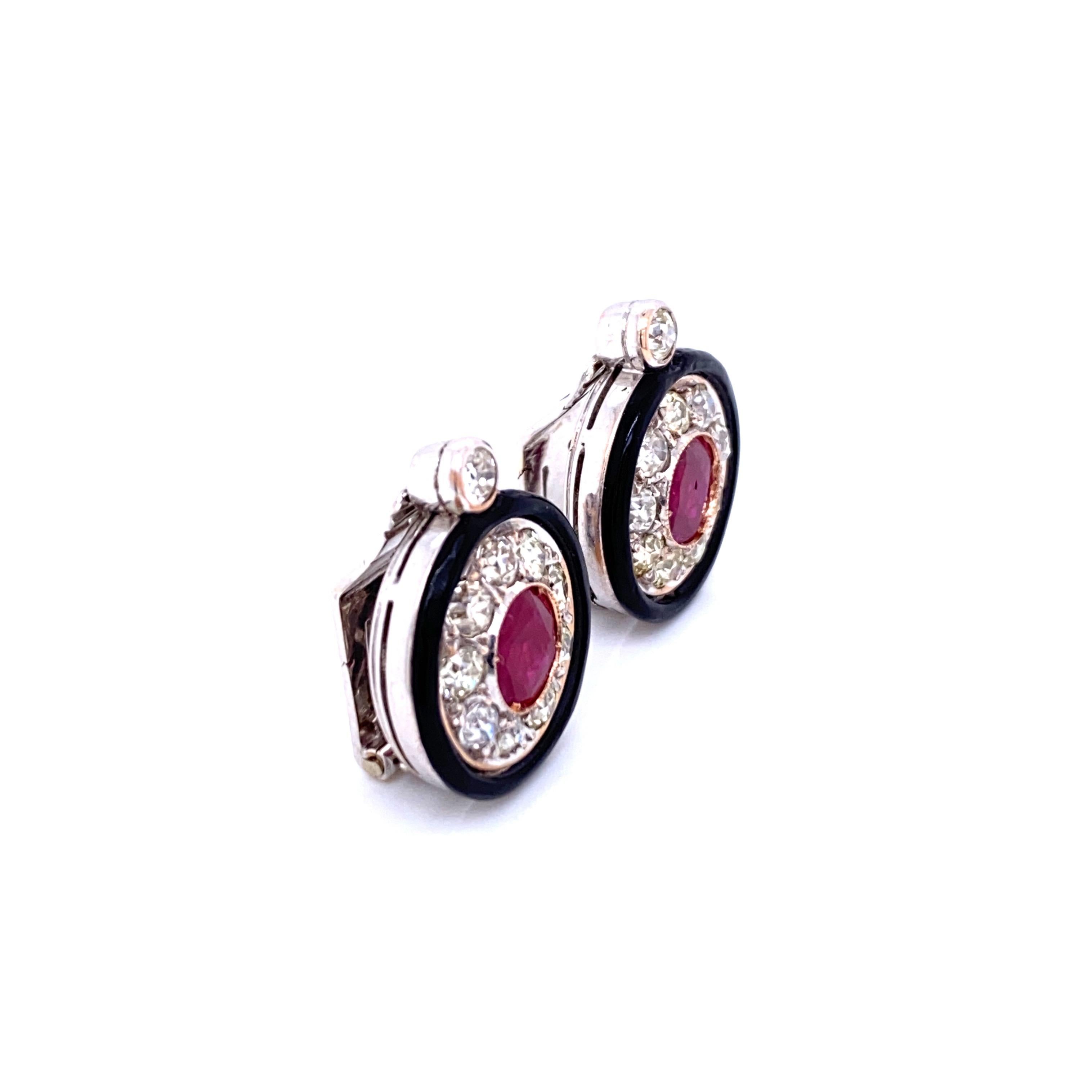 Art Deco Diamond 2.50 Carat Ruby Onyx Gold Cluster Earrings 3