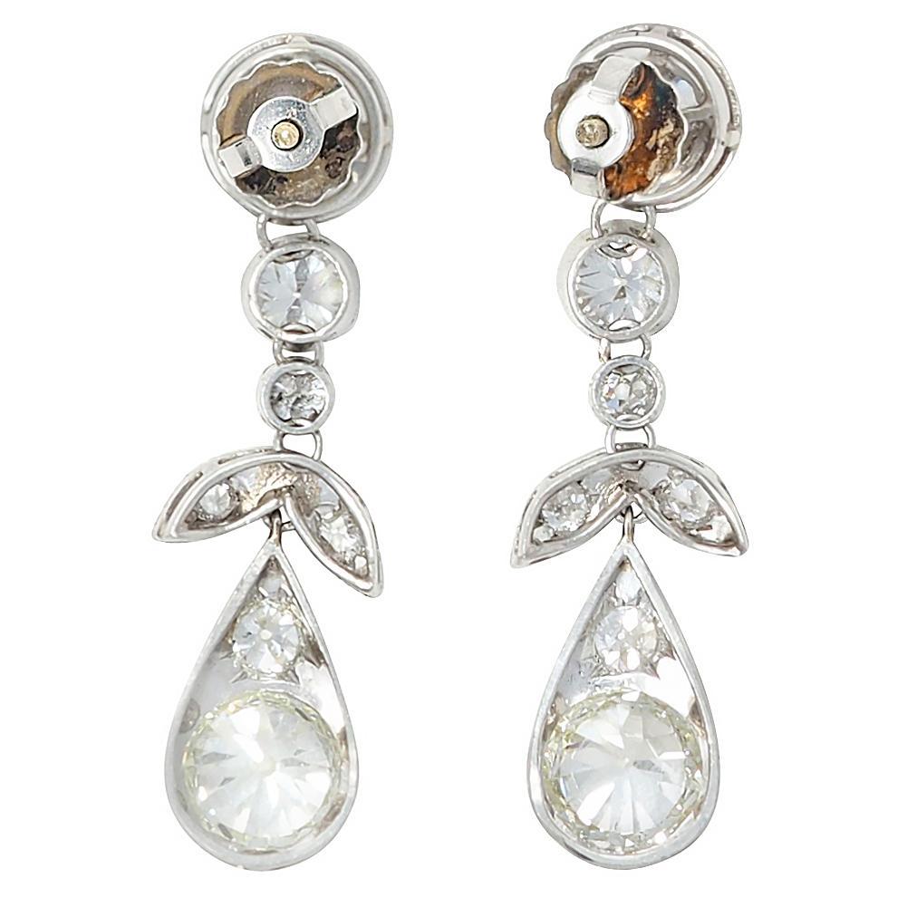 Taglio antico europeo Orecchini a goccia con diamante Art Deco 4,20 in platino e oro 14 carati, con fiori antichi in vendita