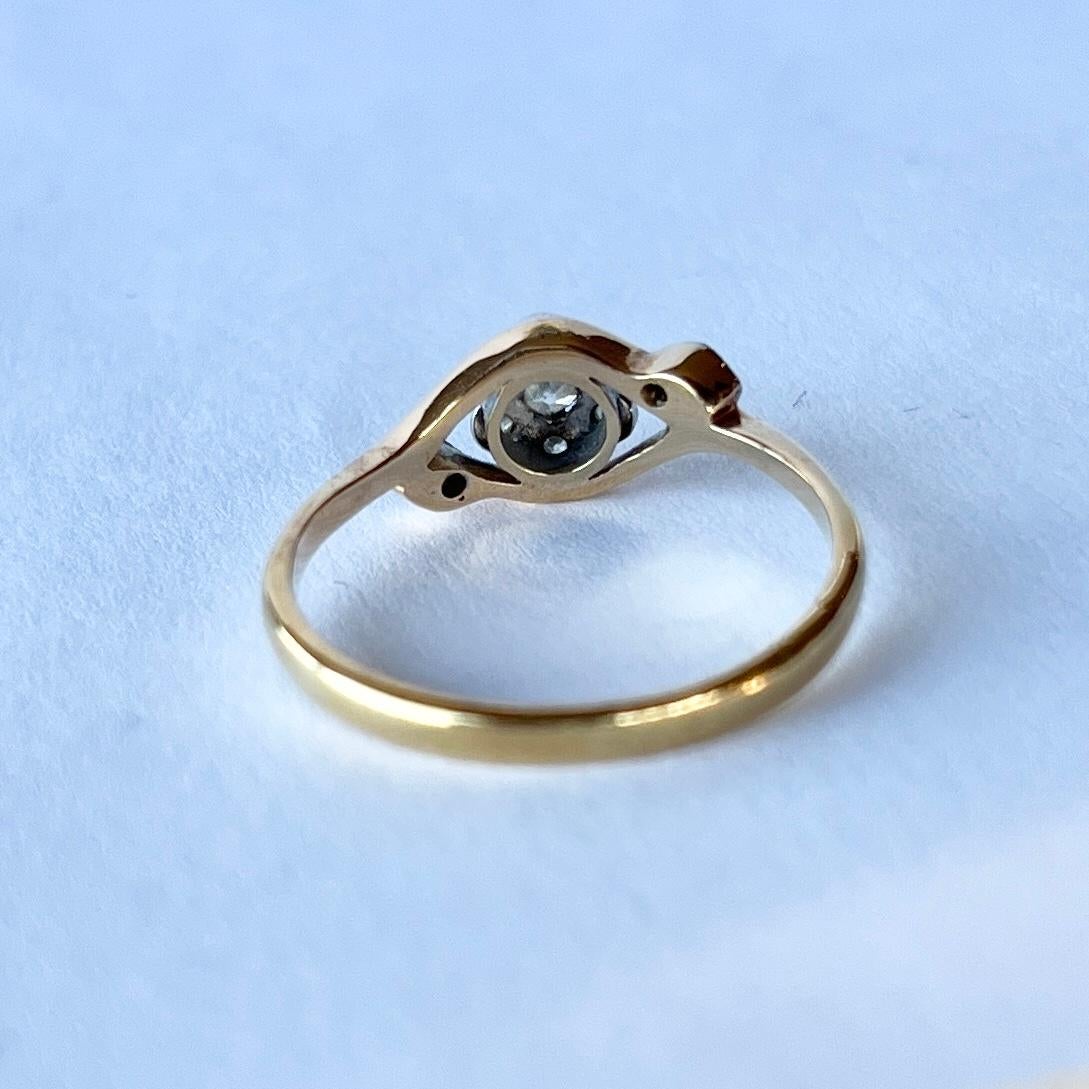 Art Deco Diamond and 18 Carat Daisy Cluster Ring 1