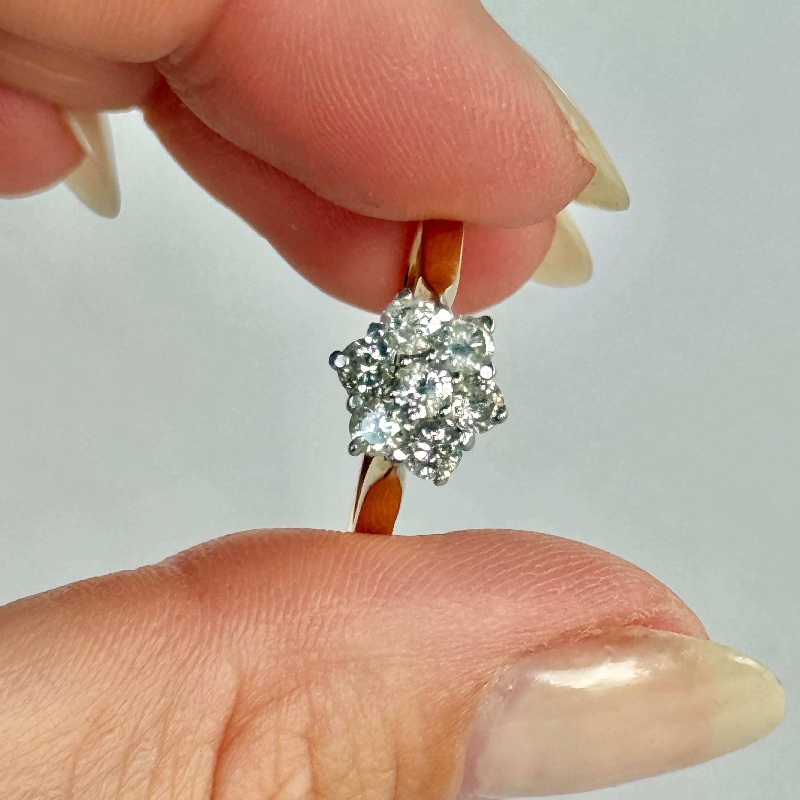 Art Deco Diamant und 18 Karat Gold Cluster Ring Damen im Angebot