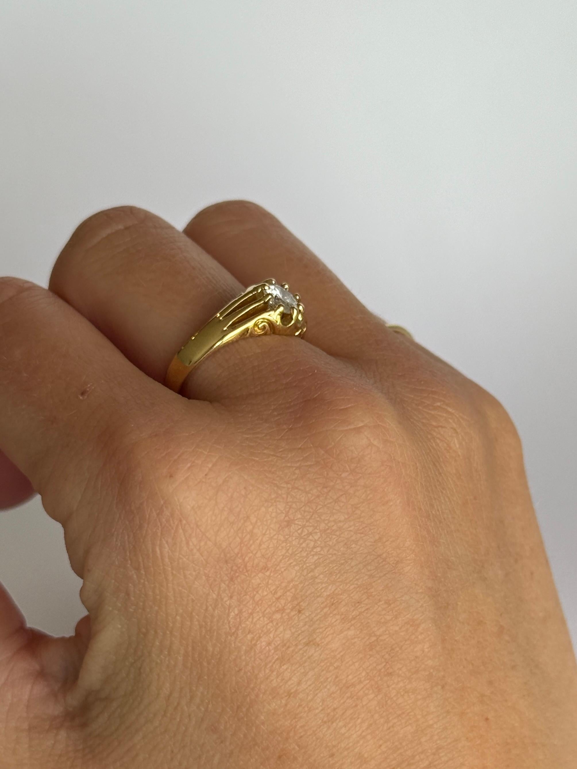 This diamond solitaire is gorgeous. The sparkling diamond measures approx 70pts and is H colour VS1. Modelled in 18 carat gold. 

Ring Size: O or 7 1/4
Face Width: 8mm
Height Off Finger: 4mm

Weight: 5.2g