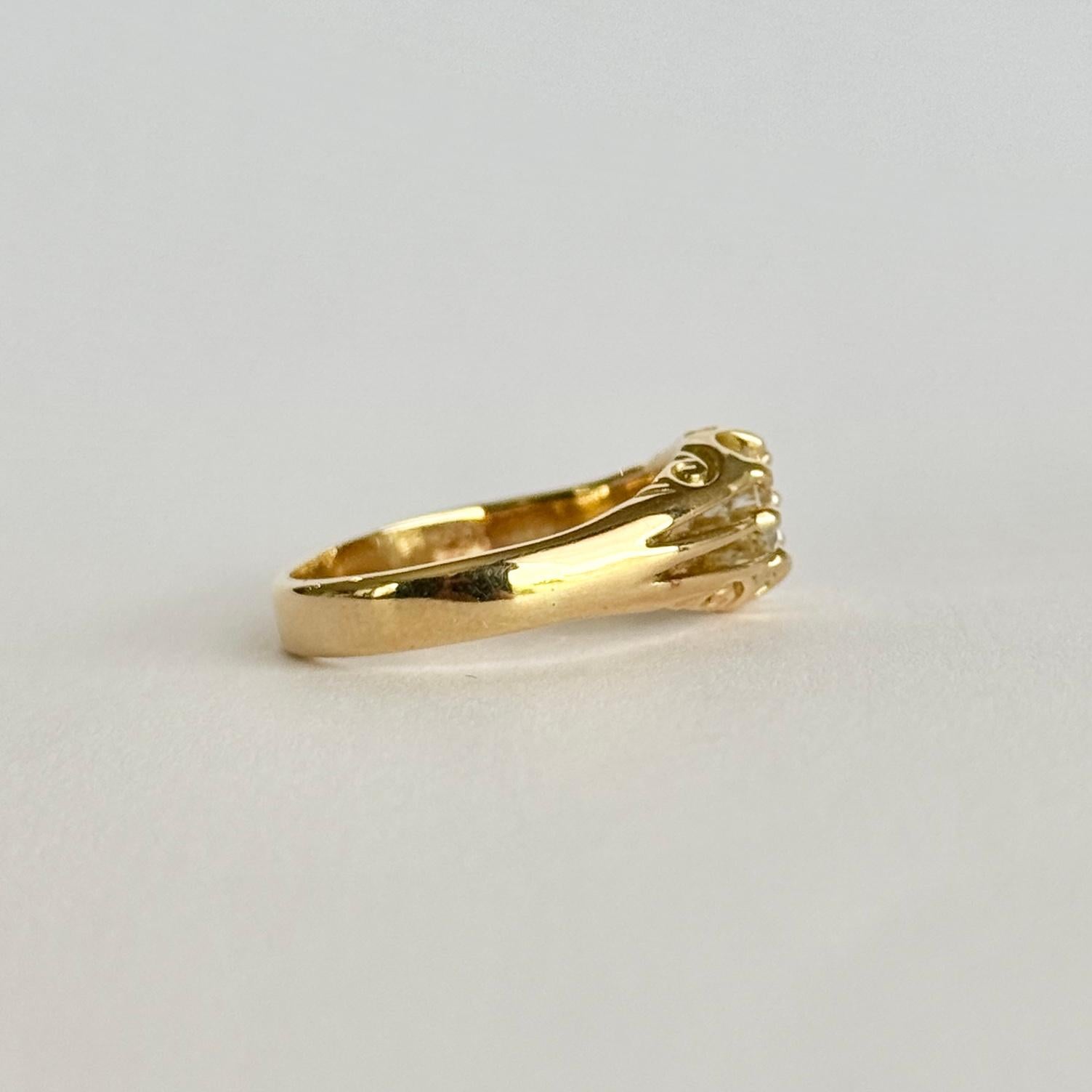 Women's or Men's Art Deco Diamond and 18 Carat Gold Solitaire Band For Sale