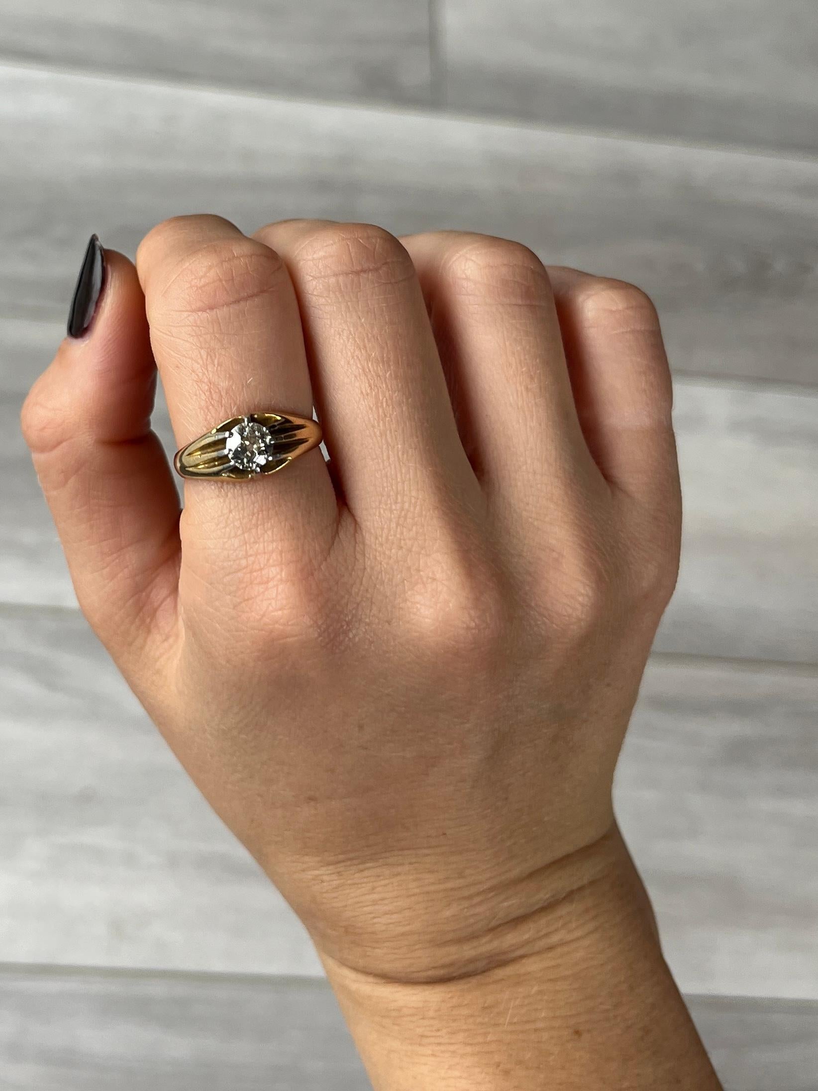 Anillo solitario Art Decó de diamantes y oro de 18 quilates en venta 1