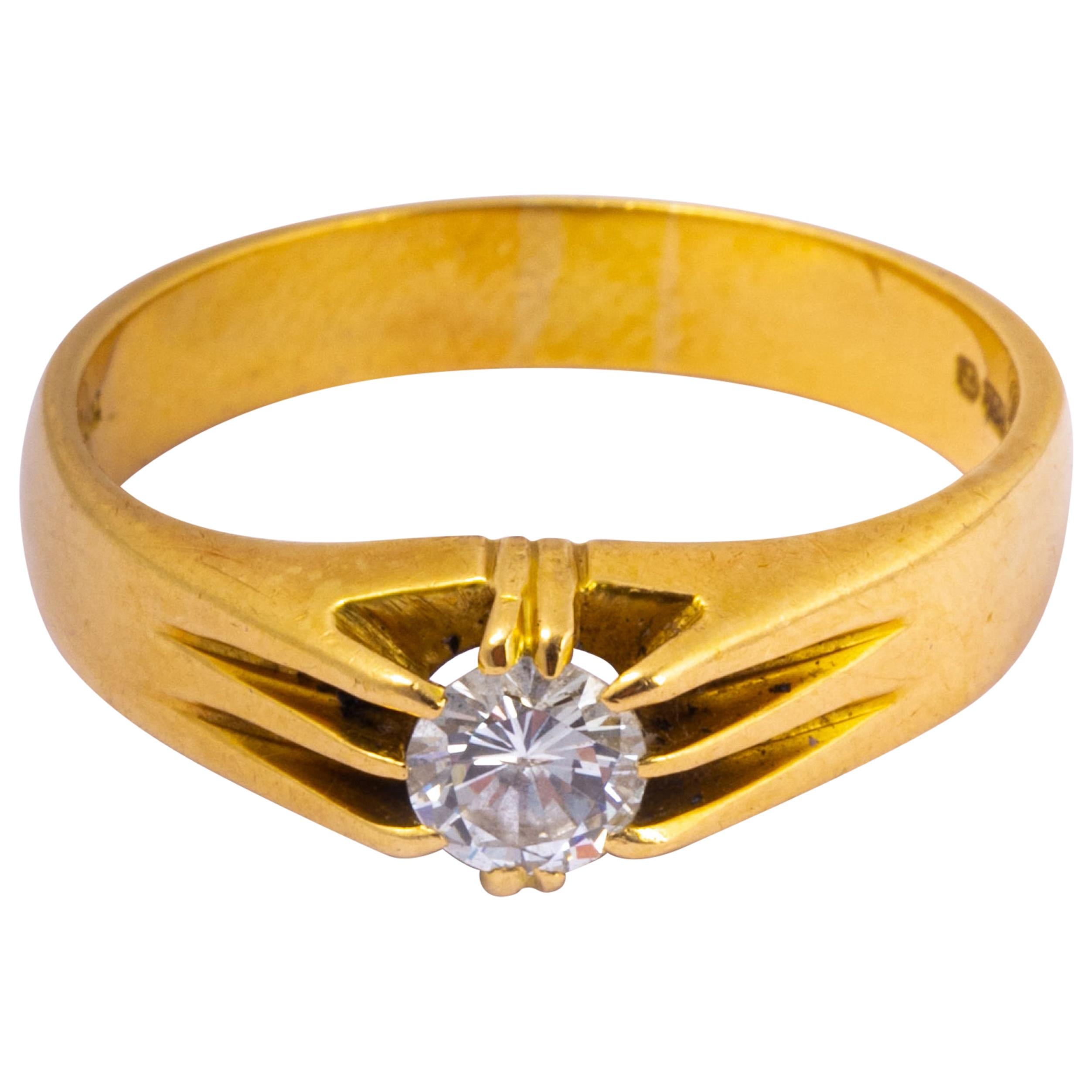 Art Deco Diamond and 18 Carat Gold Solitaire Ring For Sale