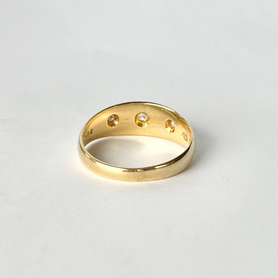 Art Deco Diamond and 18 Carat Gold Three-Stone Star Setting Band In Good Condition In Chipping Campden, GB