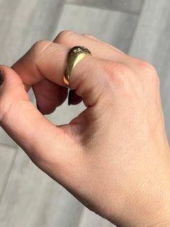 Art Deco Diamond and 18 Carat Gold Three-Stone Star Setting Band