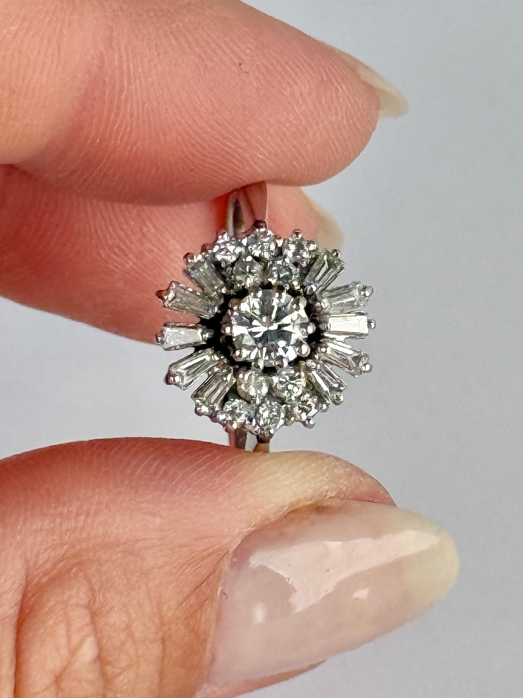 Art Deco Diamond and 18 Carat White Gold Art Deco Style Cluster Ring In Good Condition For Sale In Chipping Campden, GB
