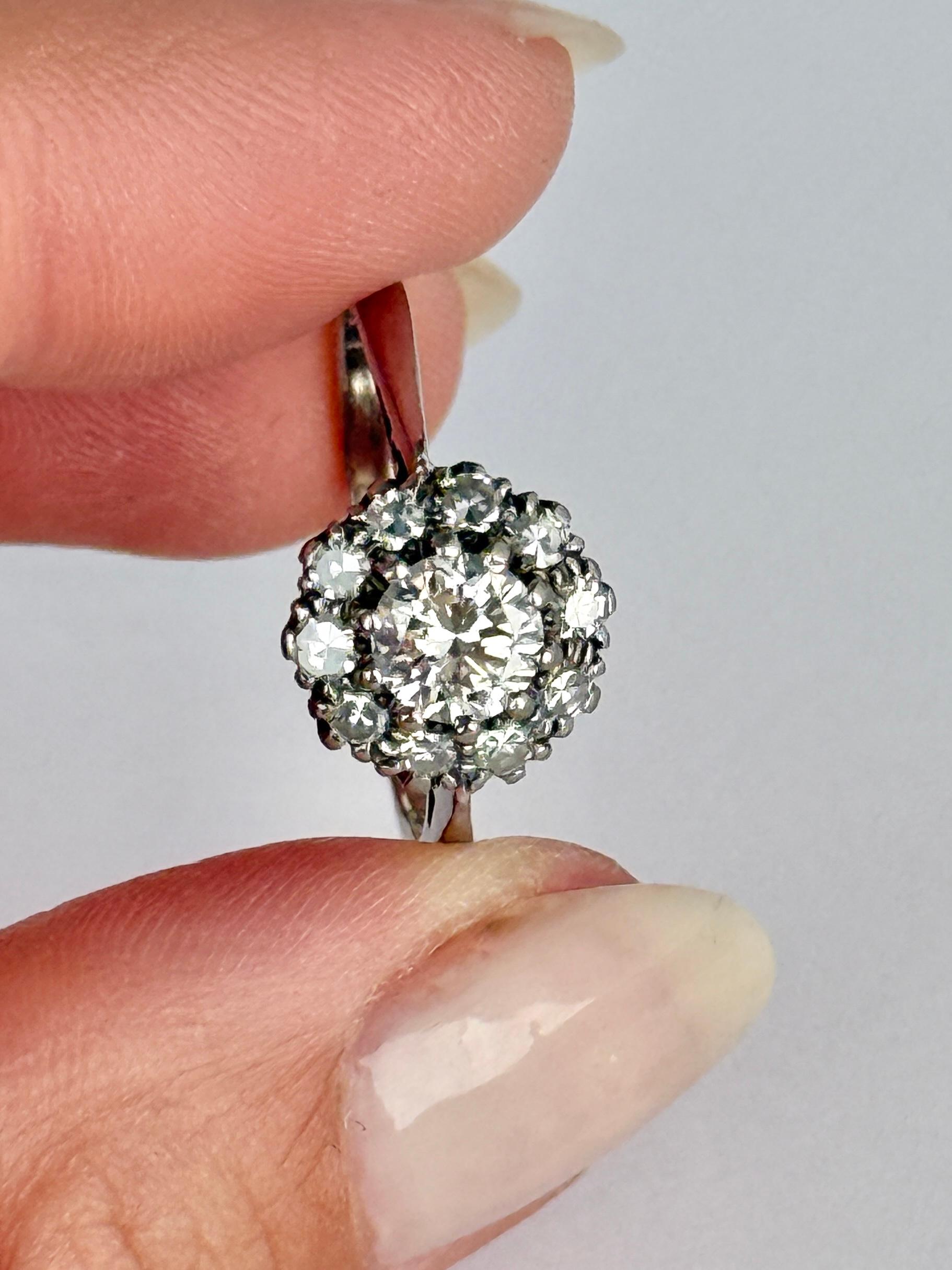 Art Deco Diamond and 18 Carat White Gold Cluster Ring In Good Condition For Sale In Chipping Campden, GB