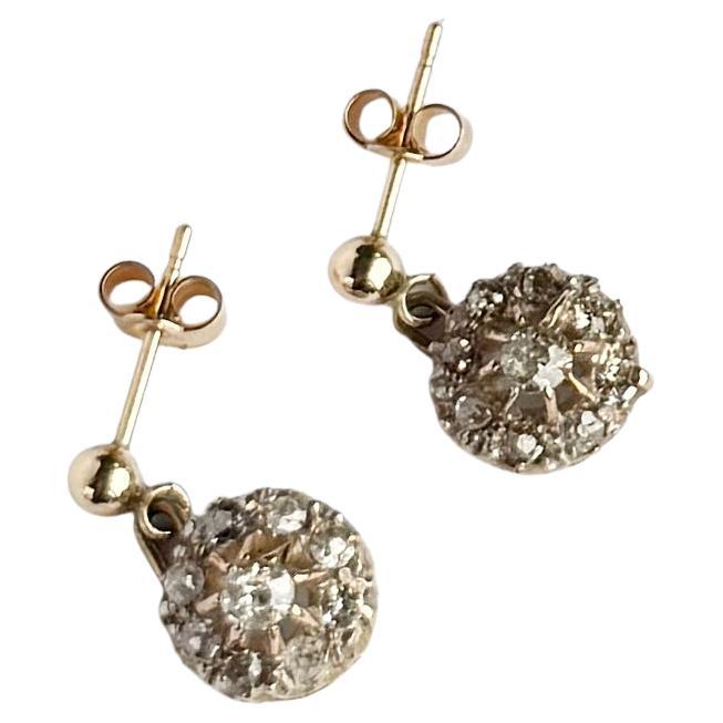 Orecchini a grappolo in oro 9 carati e diamanti Art Deco in vendita