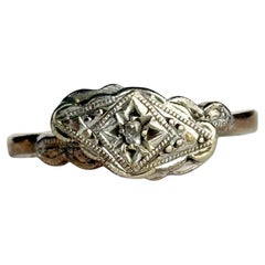 Anillo Art Decó con diamantes y panel de oro de 9 quilates