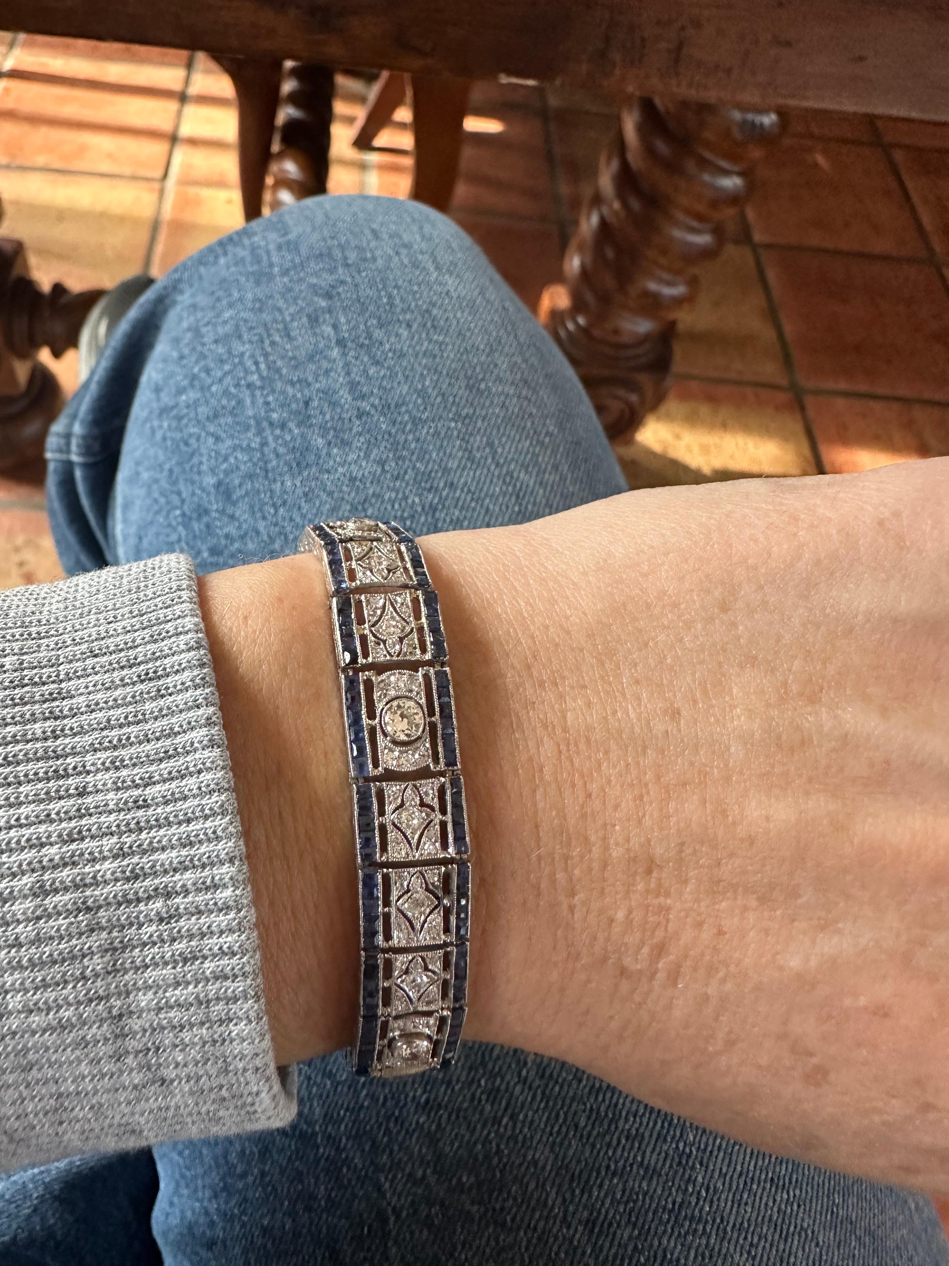 Art Deco Diamond and Blue Sapphire Bracelet For Sale 1