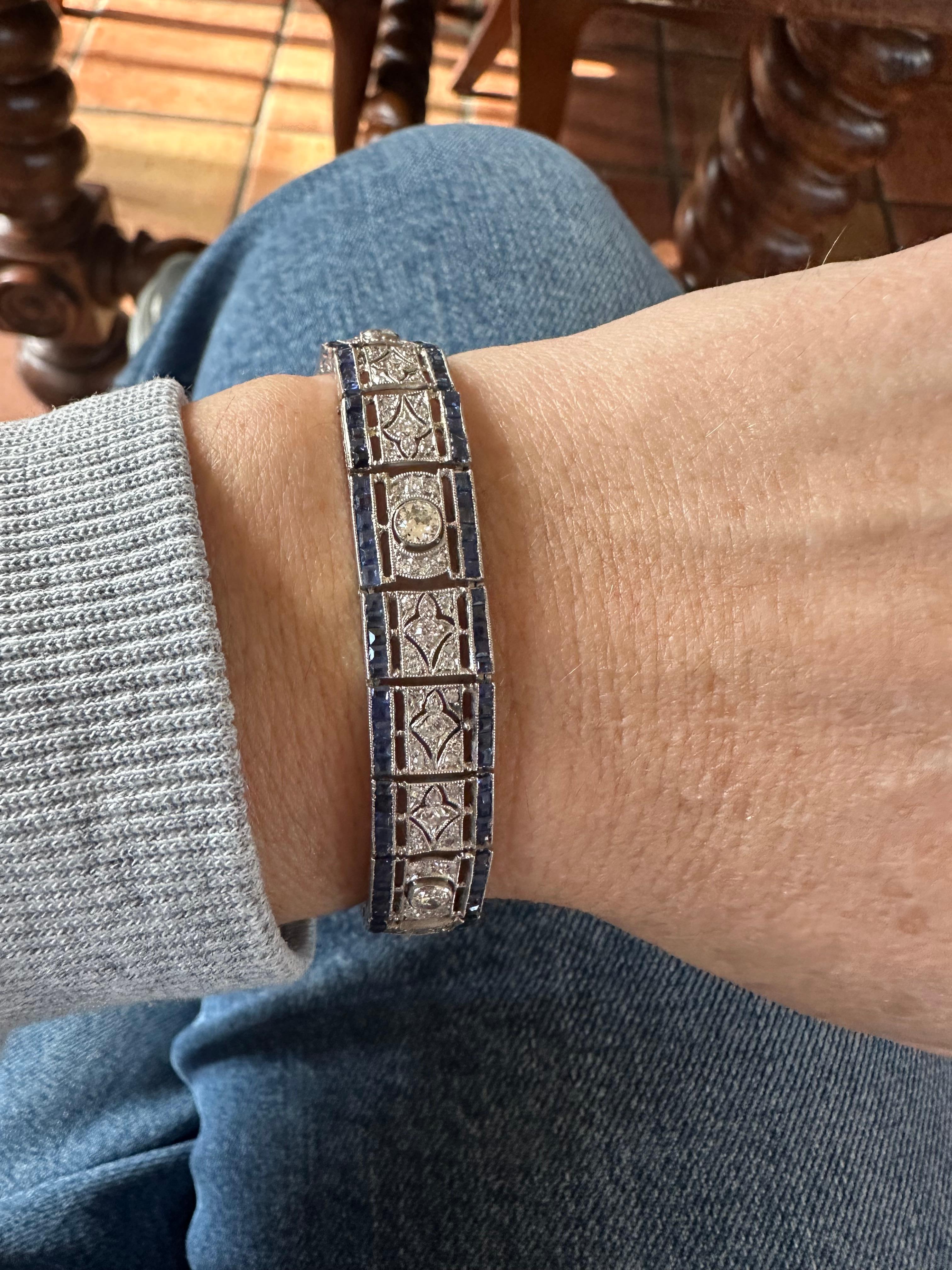 Art Deco Diamond and Blue Sapphire Bracelet For Sale 2