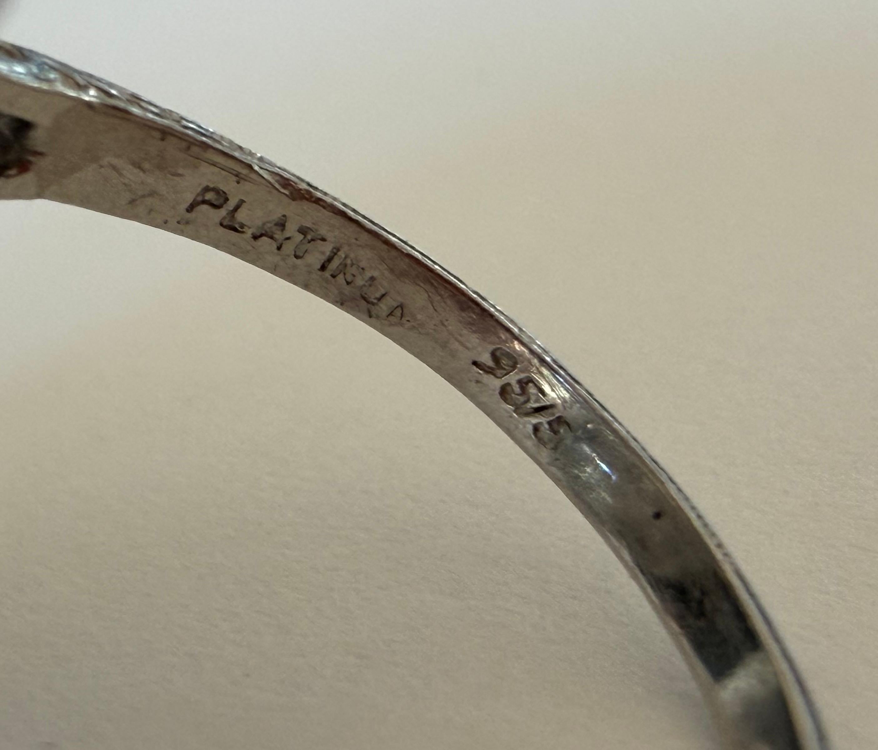 Bague de table Art déco en diamant et saphir bleu en vente 3