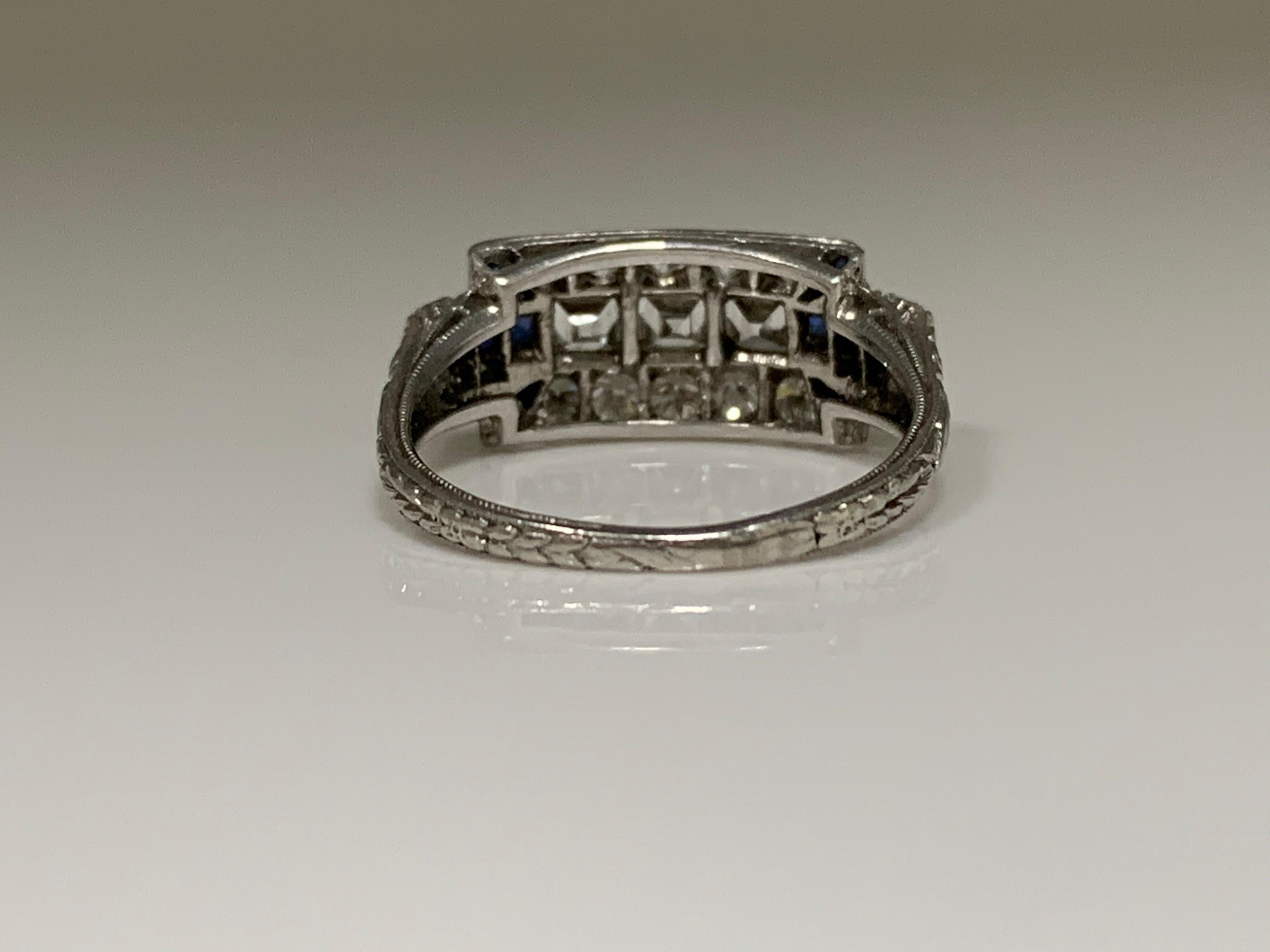 Art Deco Diamond and Blue Sapphire Ring in Platinum In Excellent Condition For Sale In New York, NY