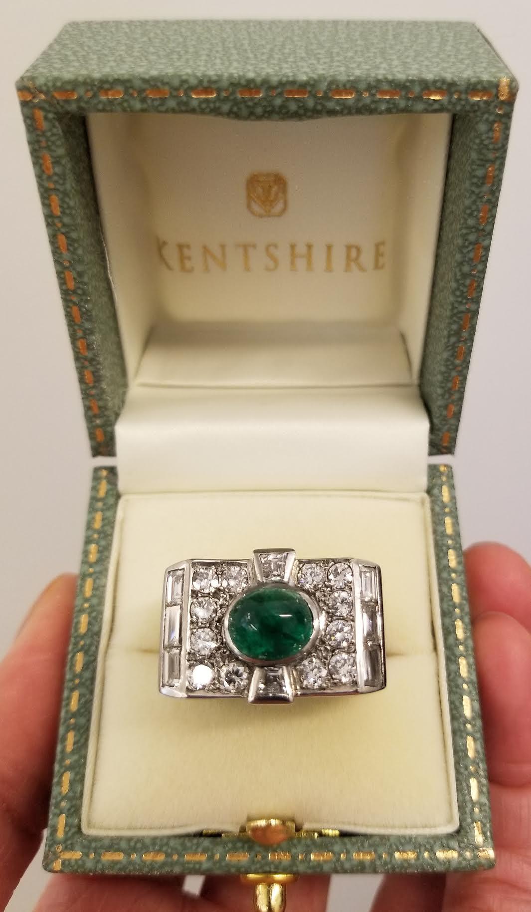 Women's or Men's Art Deco Diamond and Cabochon Emerald Ring in Platinum