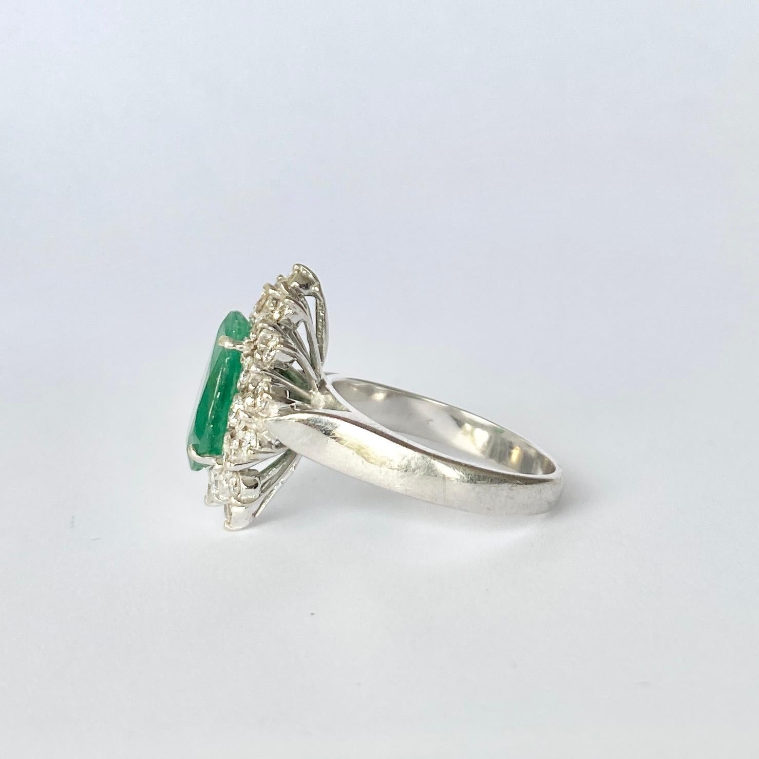 Art Deco Diamond and Emerald 18 Carat White Gold Ring In Good Condition In Chipping Campden, GB