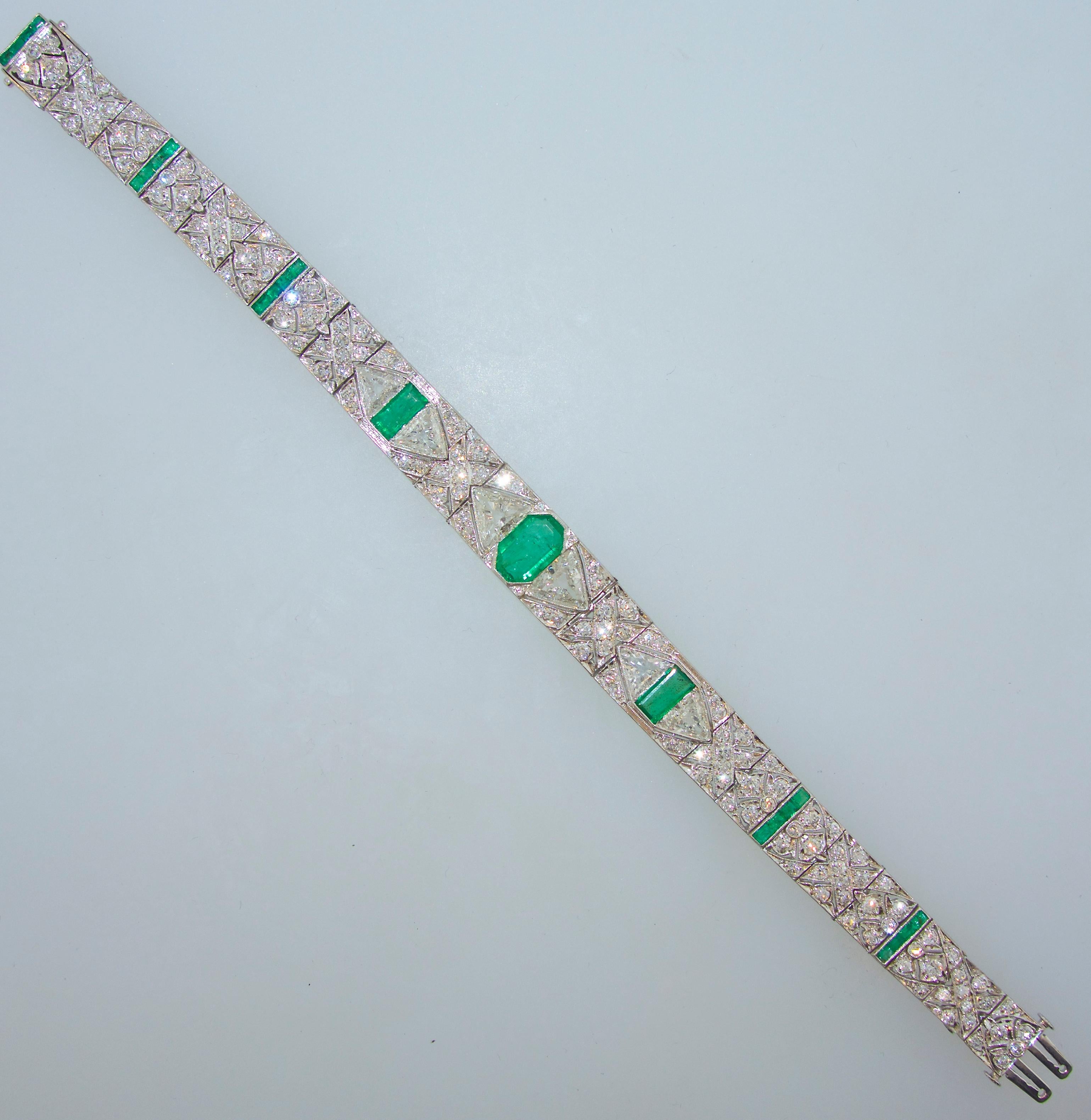 Art Deco Diamond and Emerald Bracelet by E. M. Gattle, circa 1920 In Excellent Condition In Aspen, CO