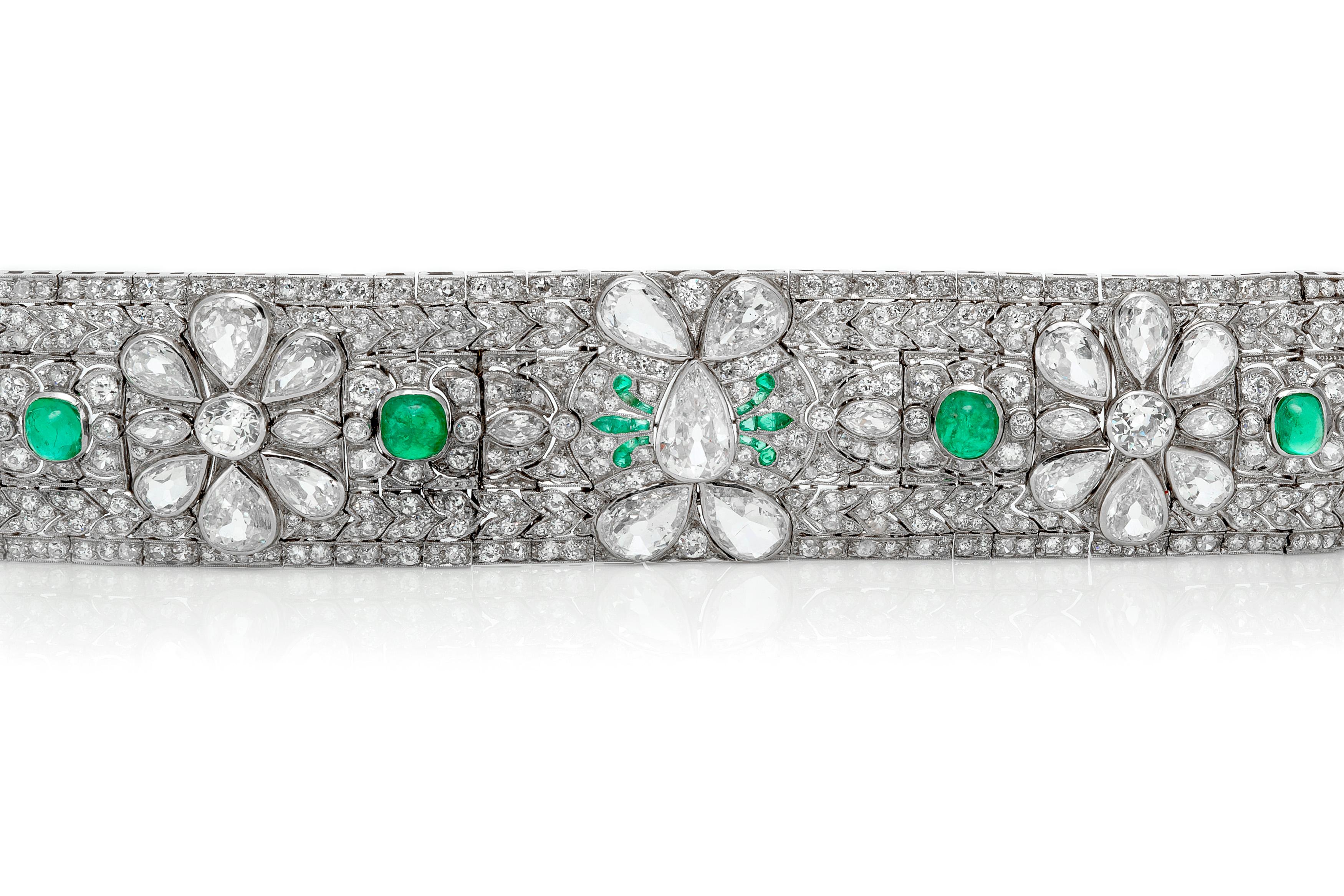 Art Deco Diamond and Cabochon Emerald Bracelet In Good Condition In New York, NY