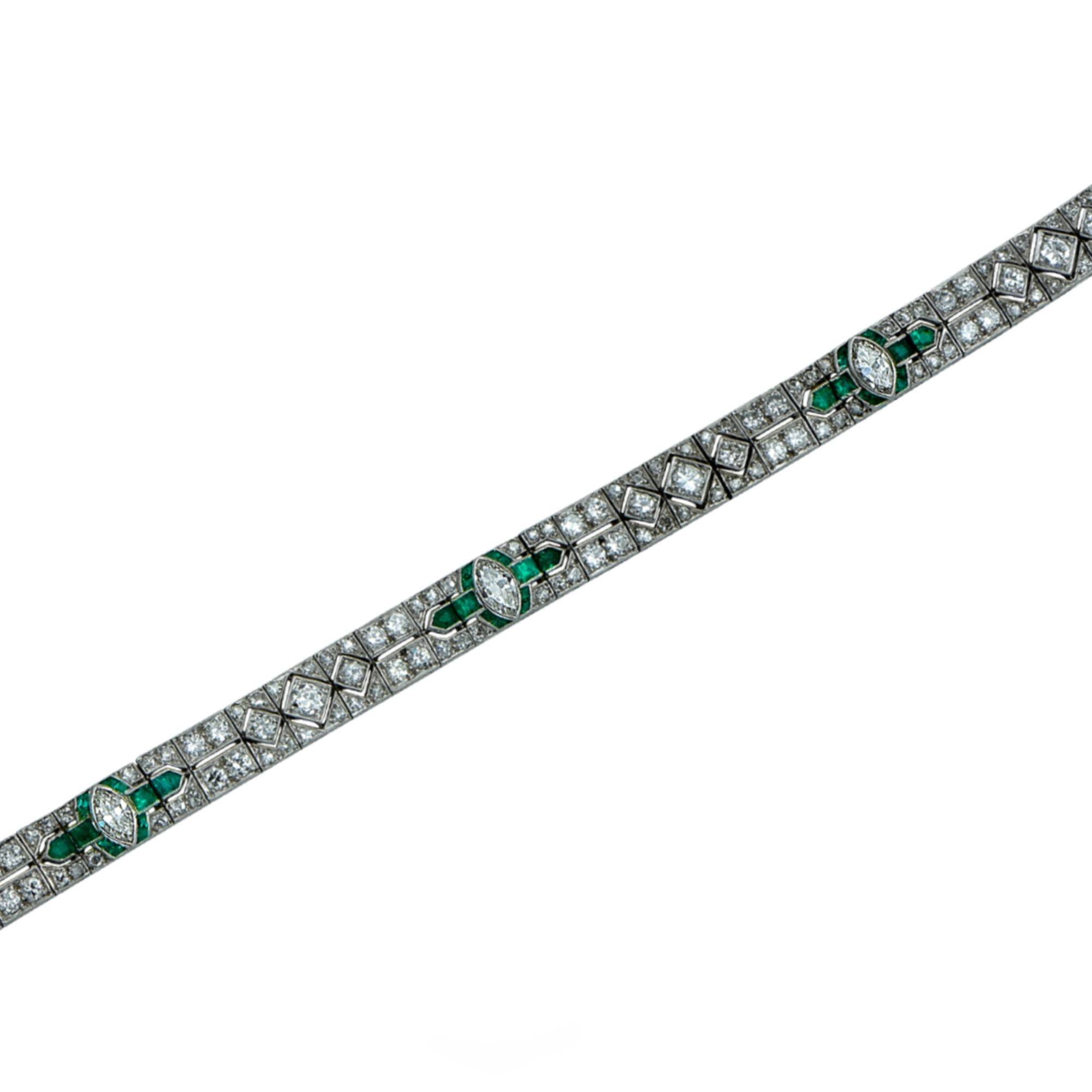 Art Deco Diamond and Emerald Platinum Bracelet In Excellent Condition In Miami, FL