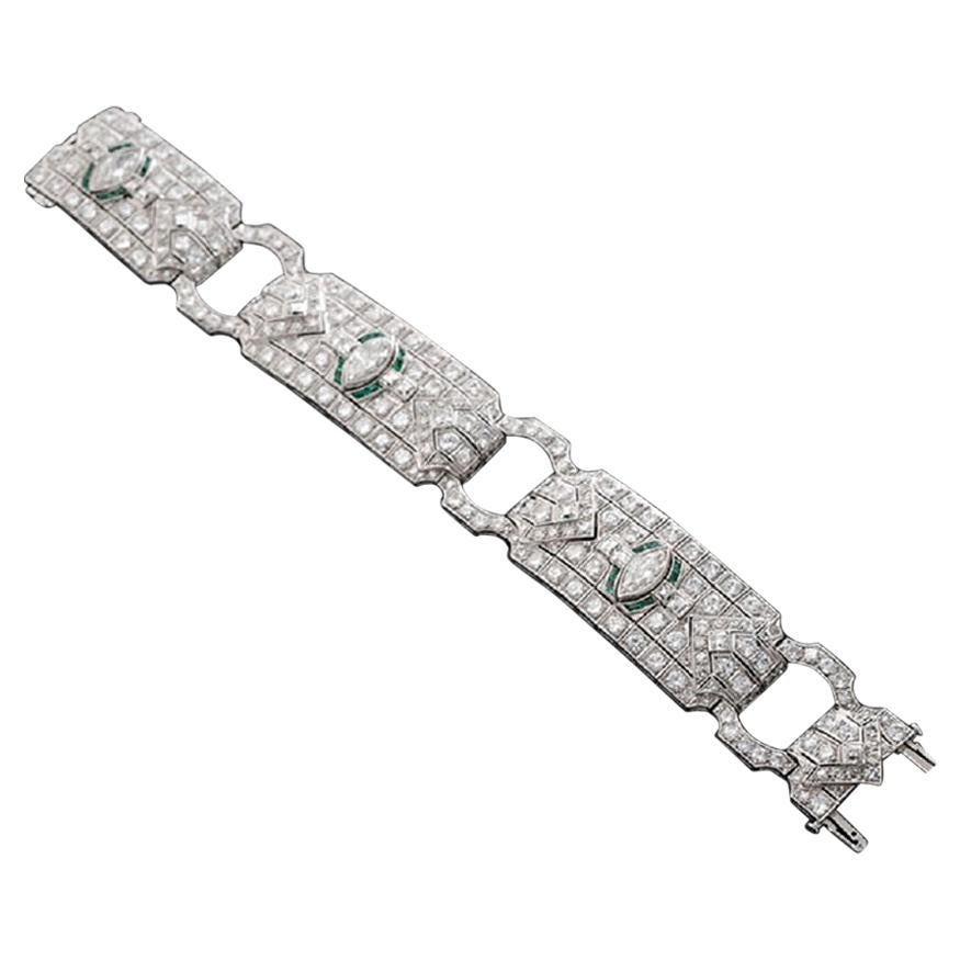 Art Deco Diamond and Emerald Platinum Link Bracelet For Sale