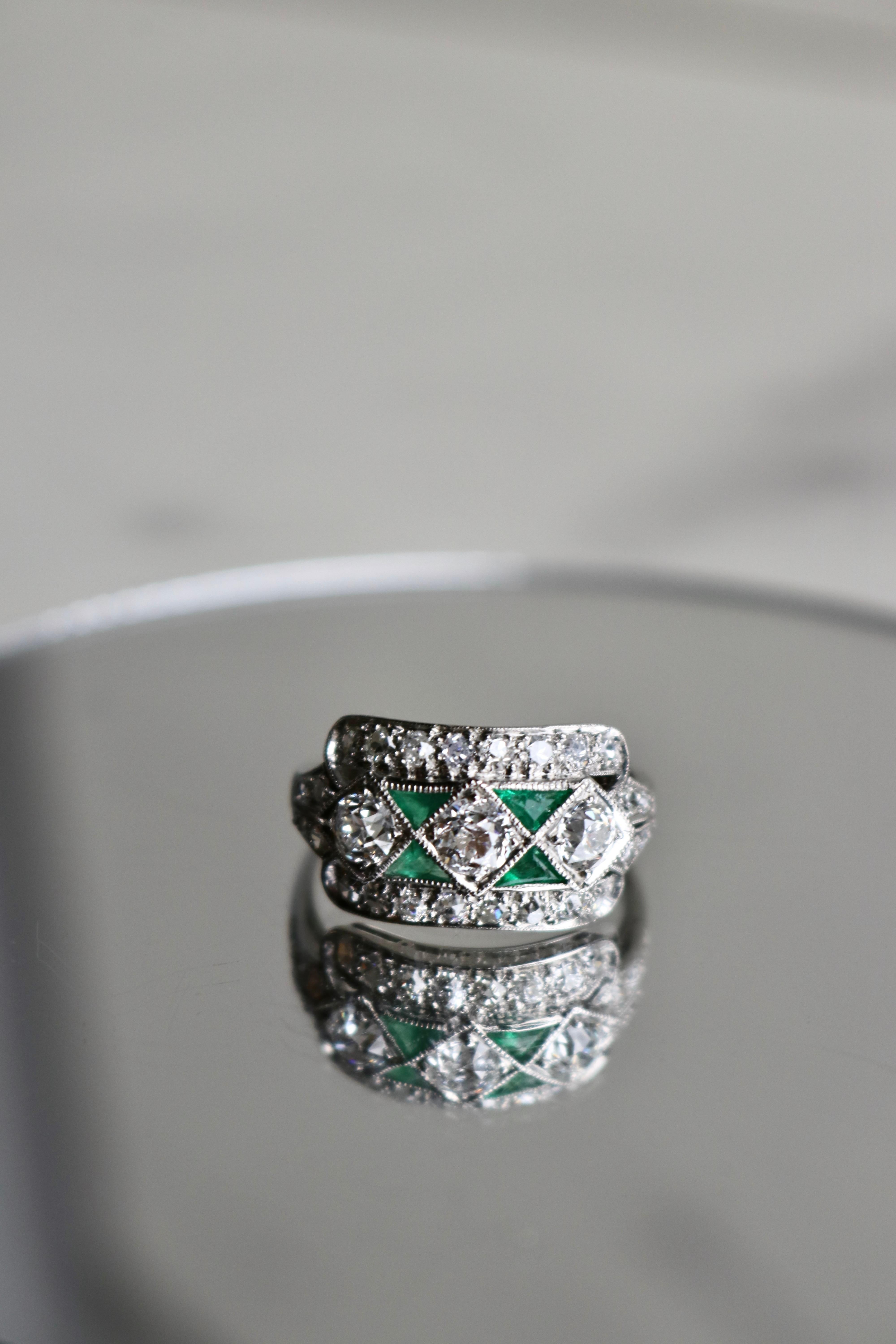 Art Deco Diamond and Emerald Platinum Ring 1