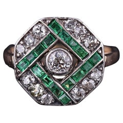 Art Deco Diamond and Emerald Ring of 14k Gold