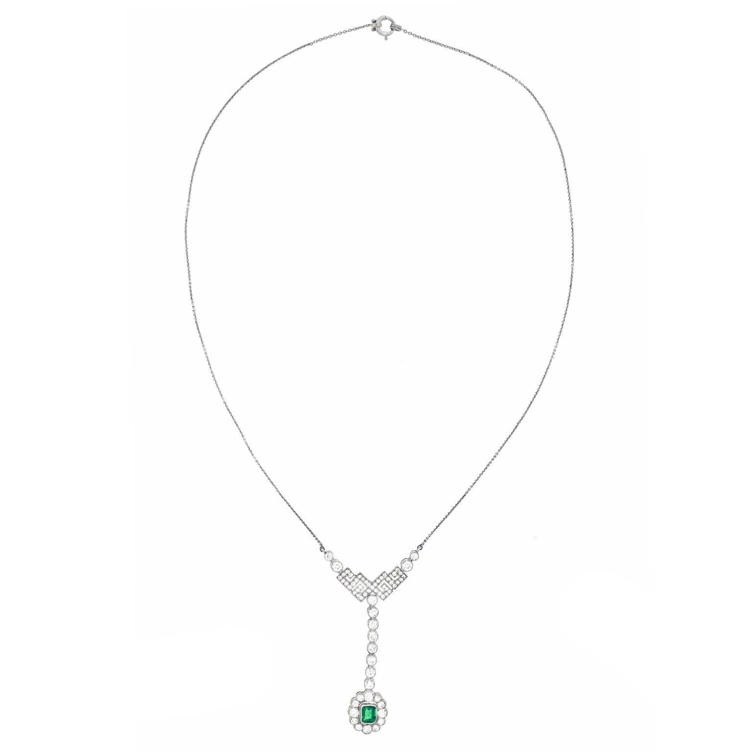 Art Deco Diamond and Emerald Set Gold Necklace In Excellent Condition In Litchfield, CT