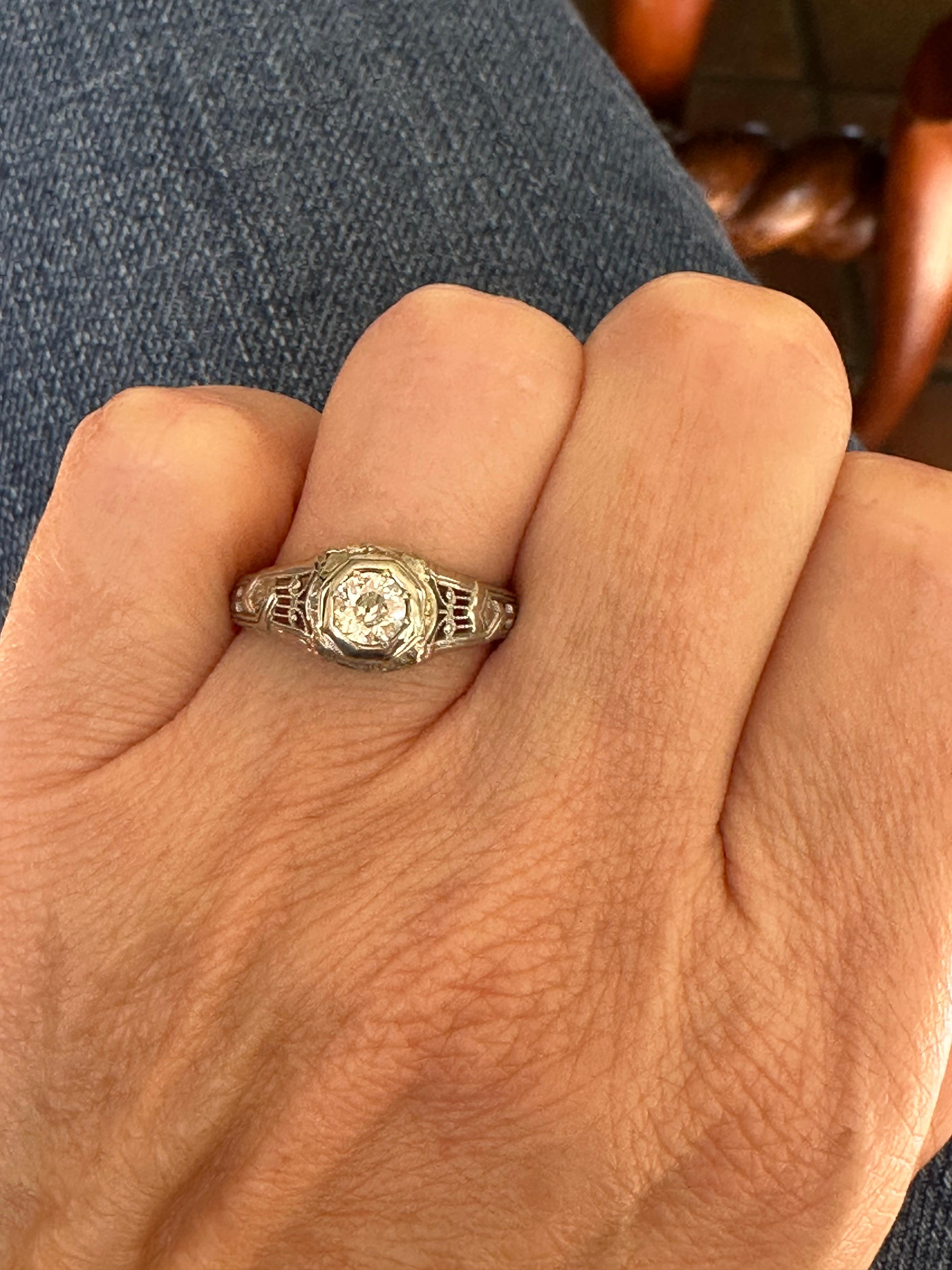 Bague de fiançailles Art déco en filigrane et diamant en vente 6