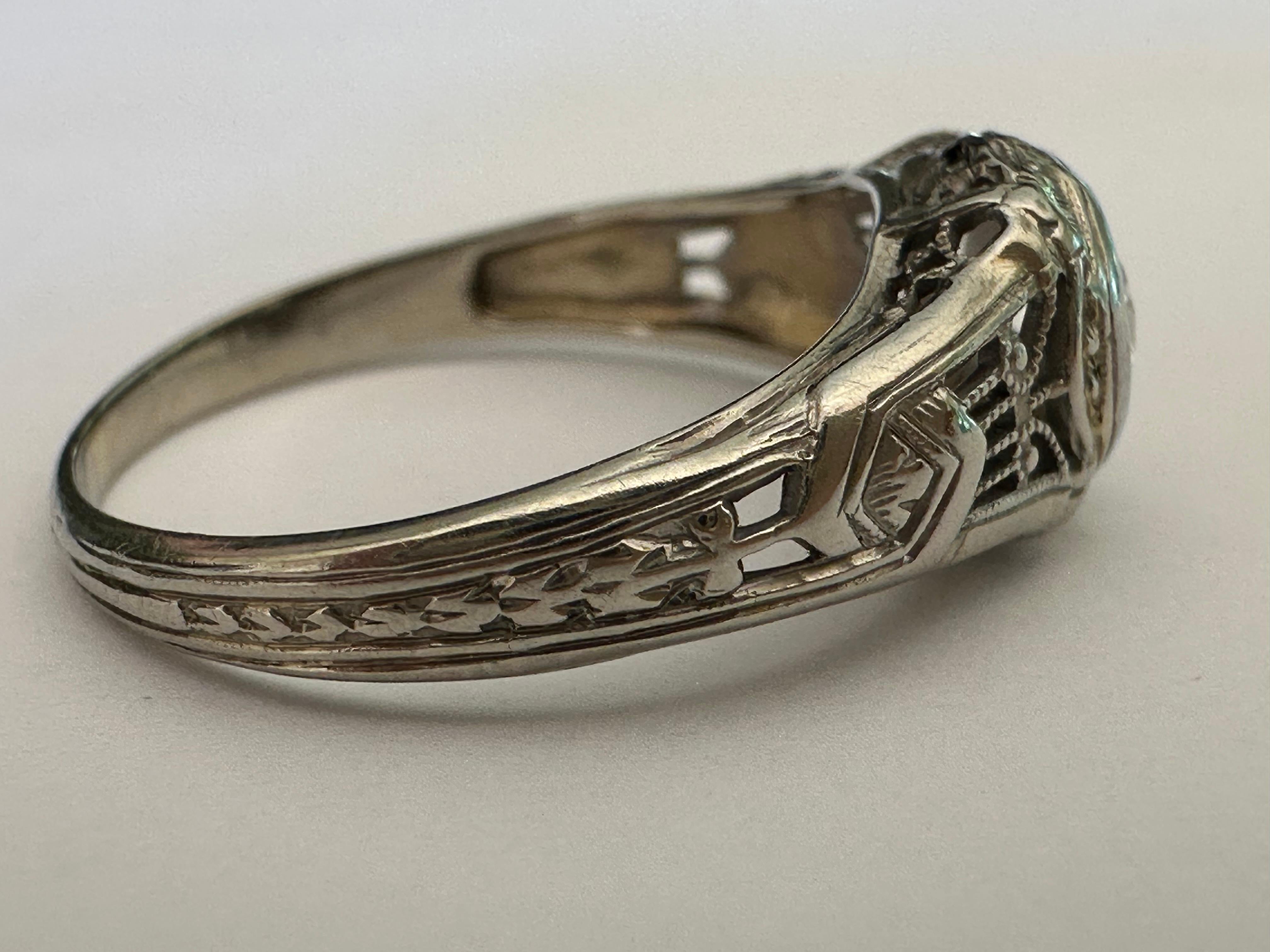 Bague de fiançailles Art déco en filigrane et diamant en vente 2