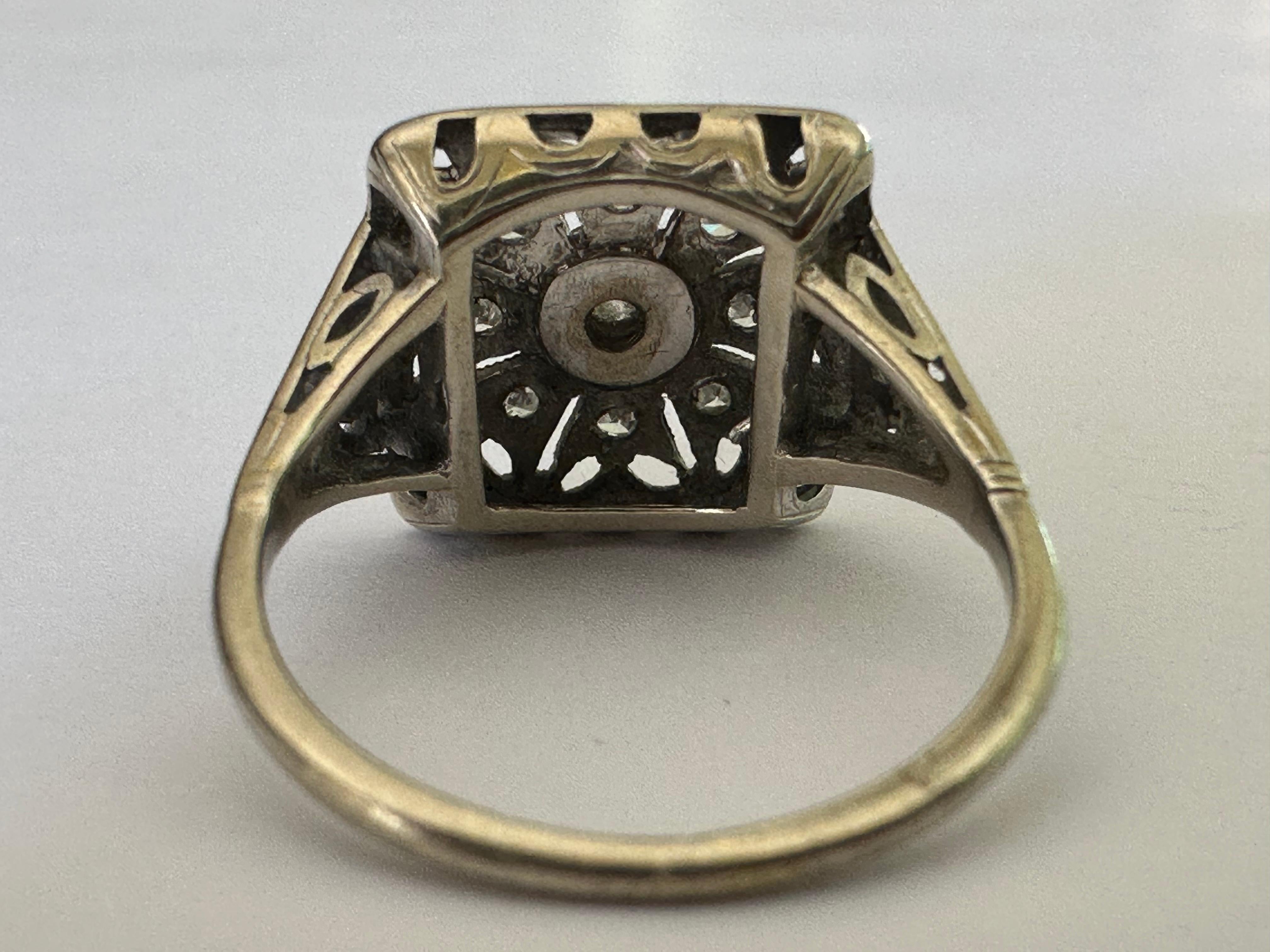 Anello Art Déco con diamanti e fiori in filigrana In condizioni buone in vendita a Denver, CO