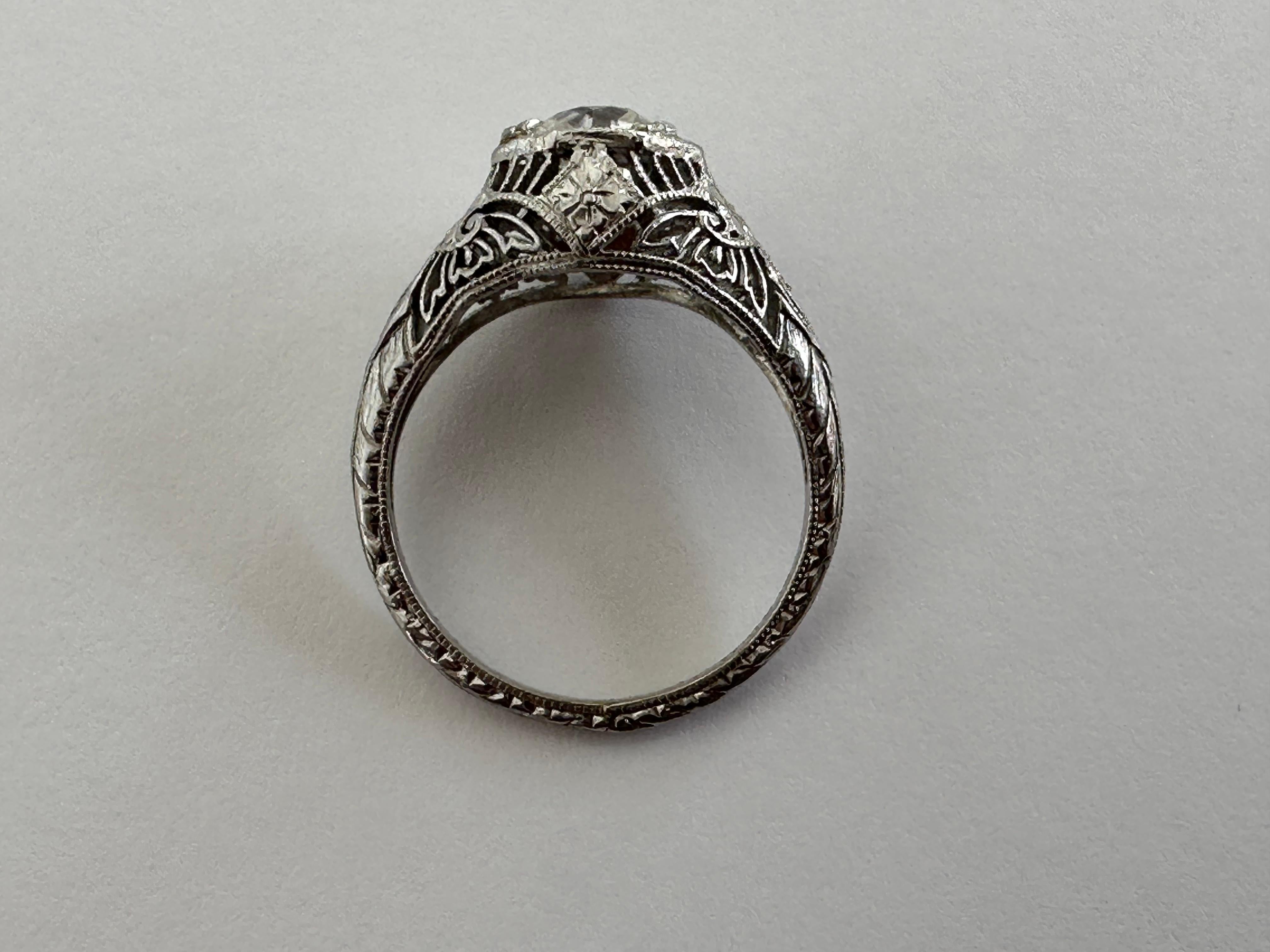 Art Deco Diamond and Filigree Pinky Ring For Sale 2