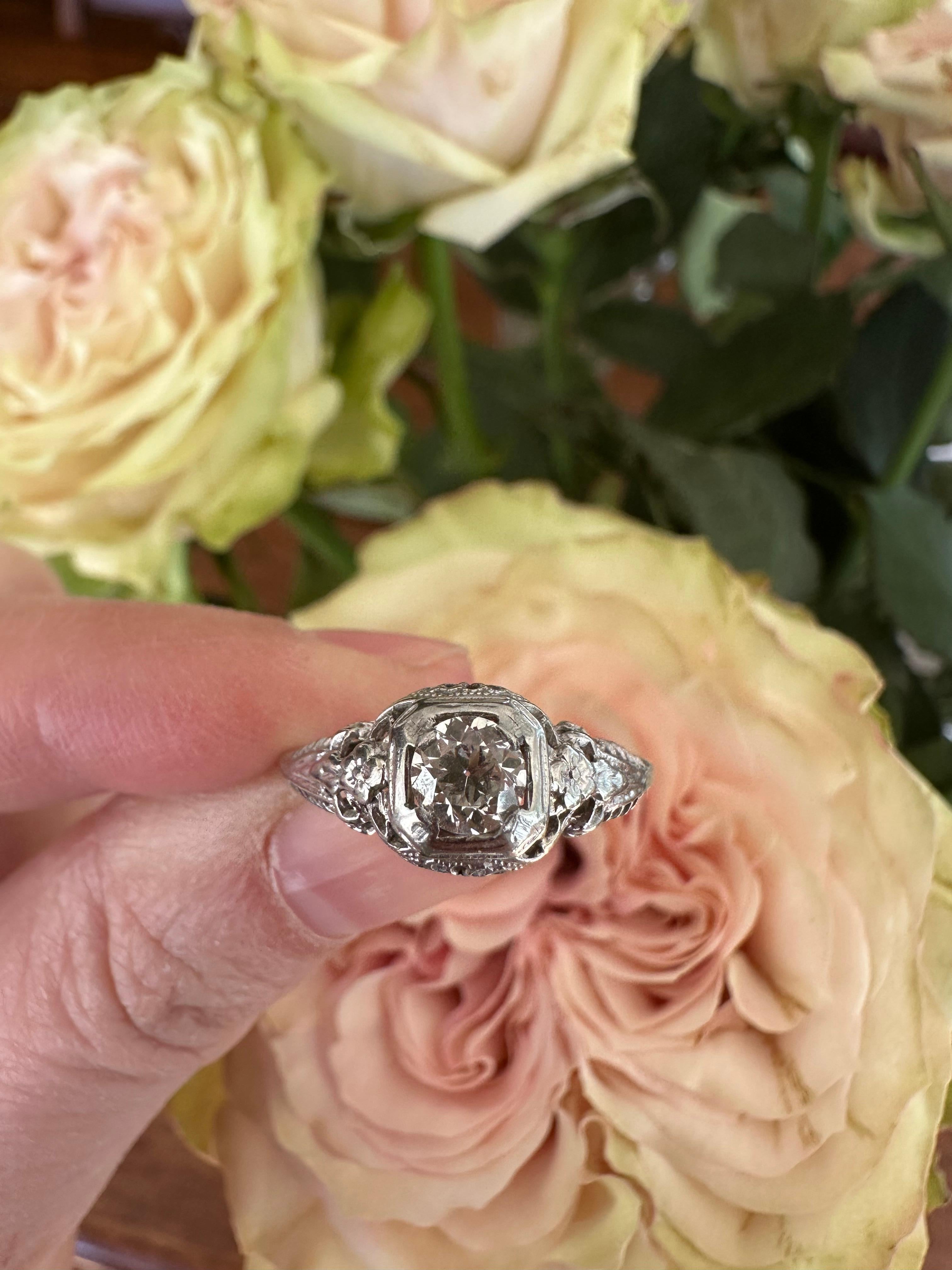 Art Deco Diamond and Filigree Solitaire Ring  For Sale 10