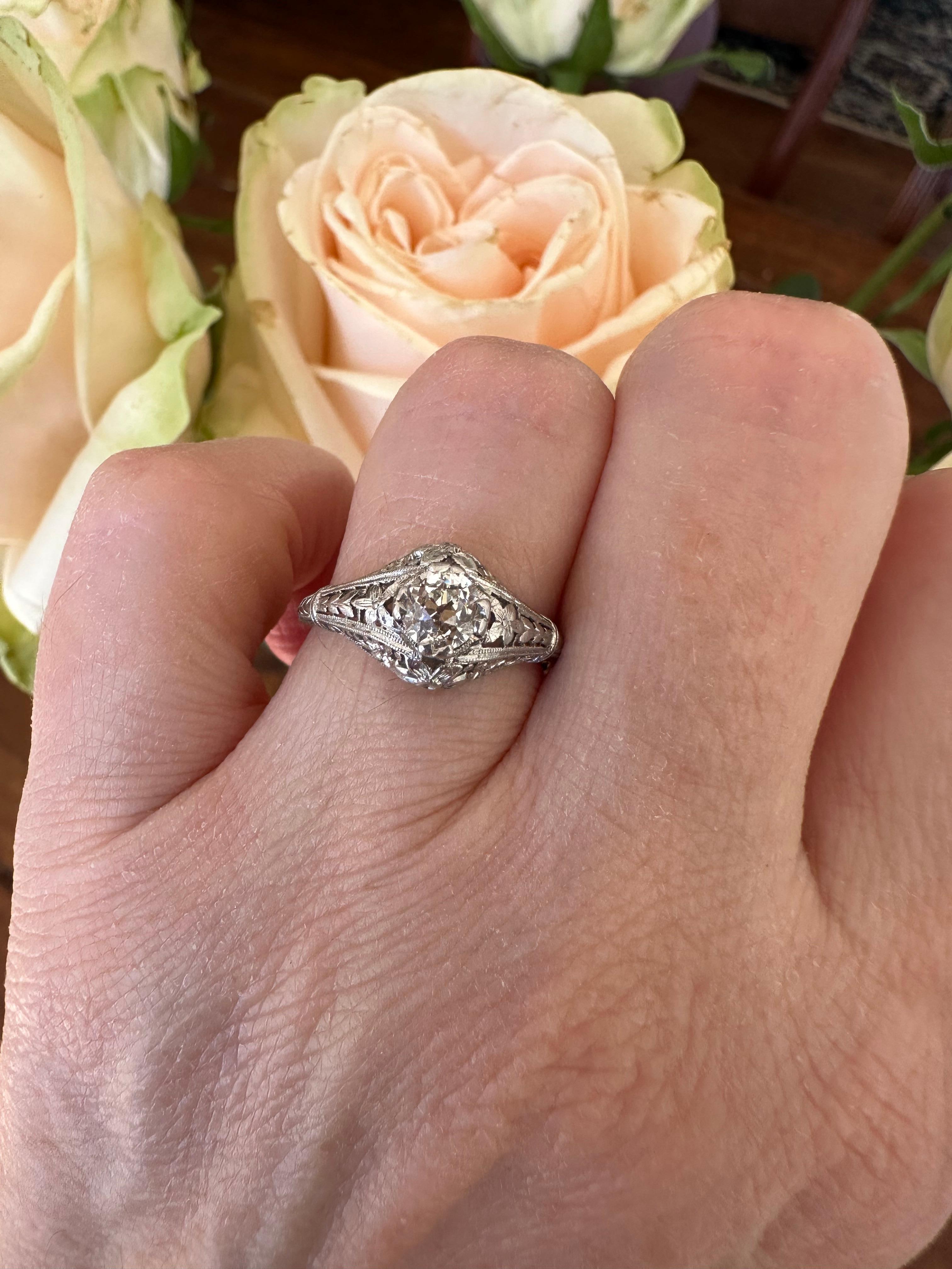 Art Deco Diamond and Filigree Solitaire Ring  For Sale 4