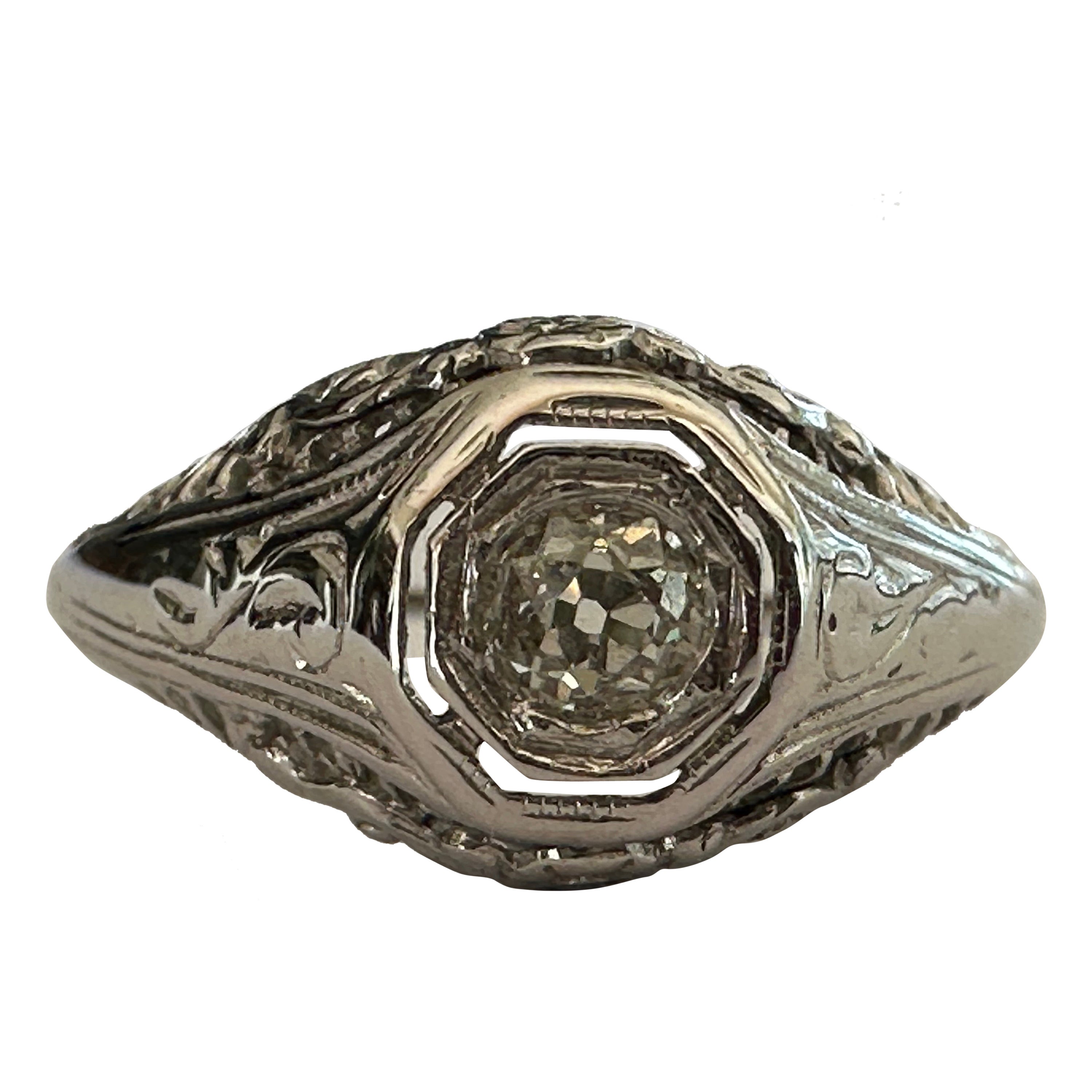 Bague solitaire Art déco en filigrane avec diamants en vente