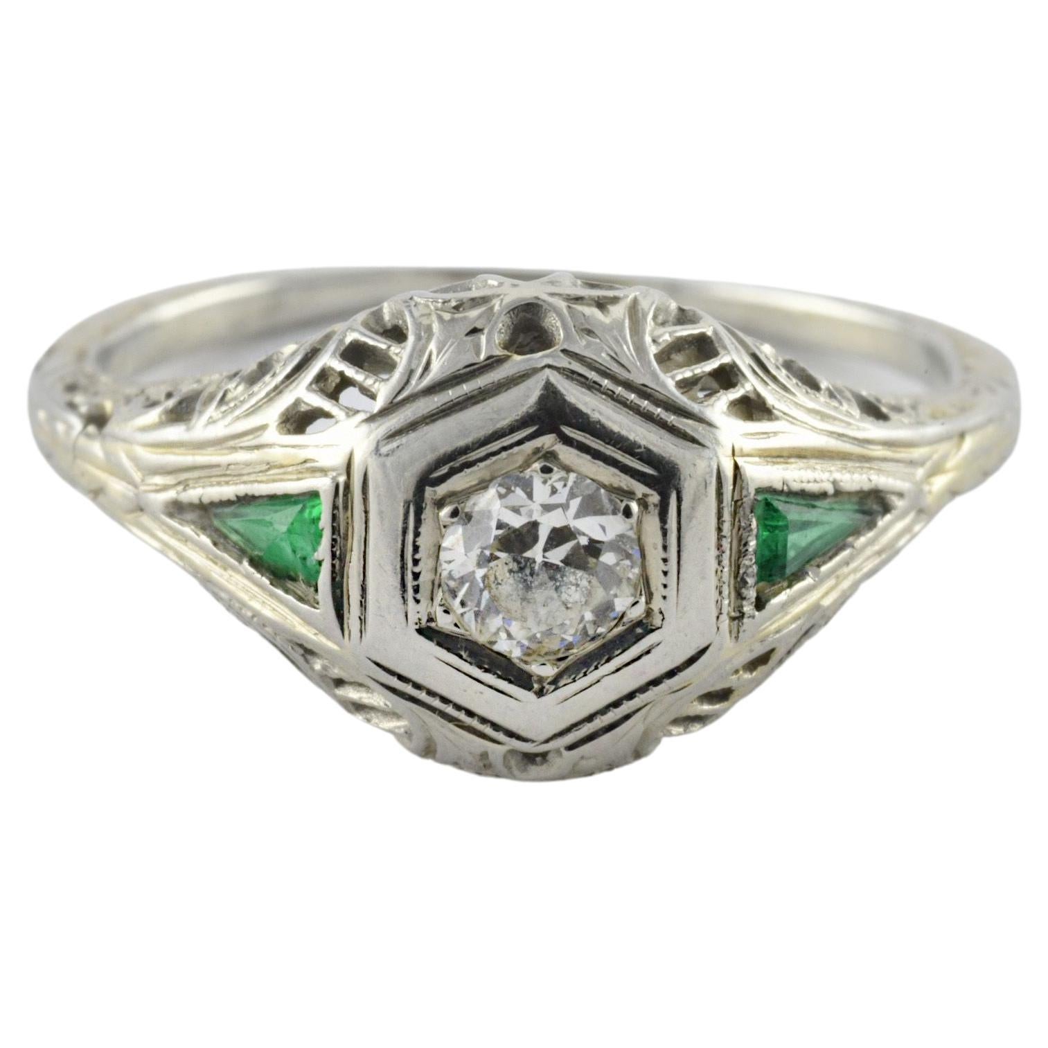 Art Deco Diamond and Green Emerald Ring For Sale