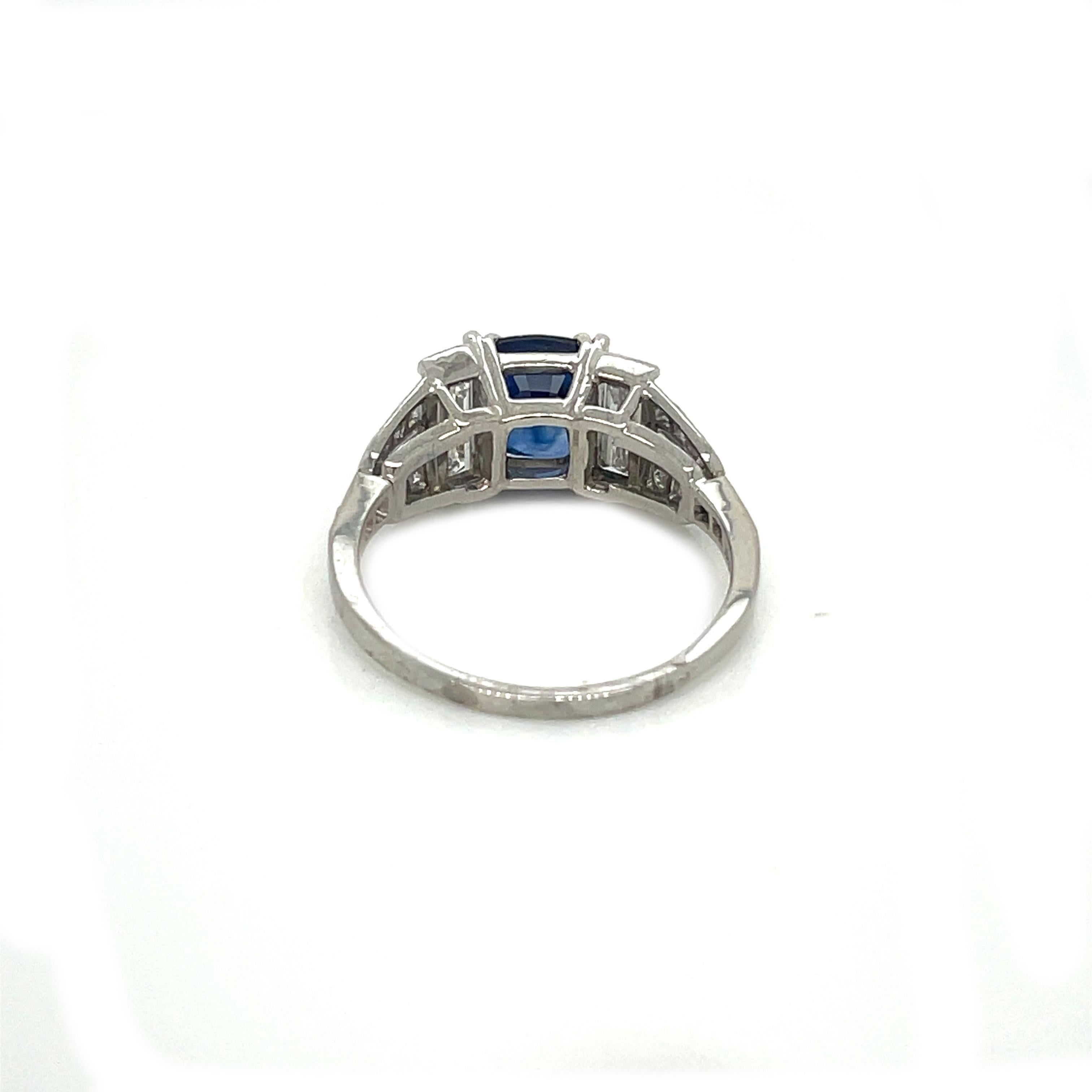 Art Deco Style Diamond and Heat Only Sapphire Ring For Sale 4