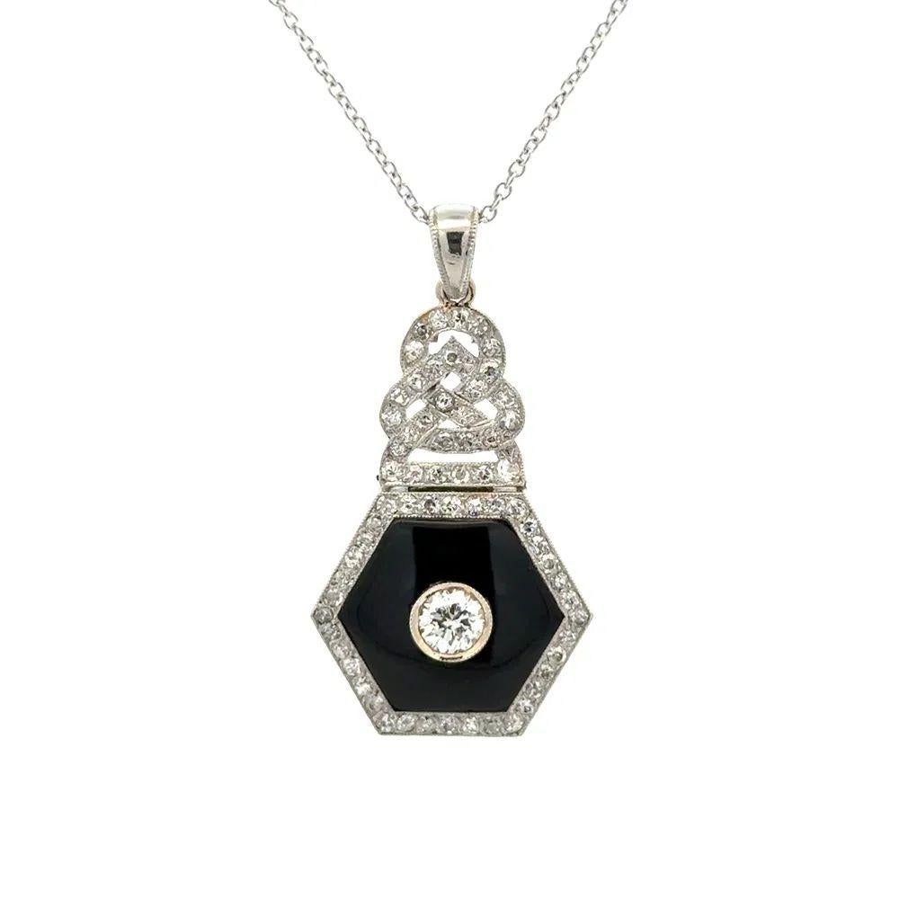 Art Deco Diamond and Hexagon Onyx Platinum Vintage Statement Pendant Necklace In Excellent Condition For Sale In Montreal, QC