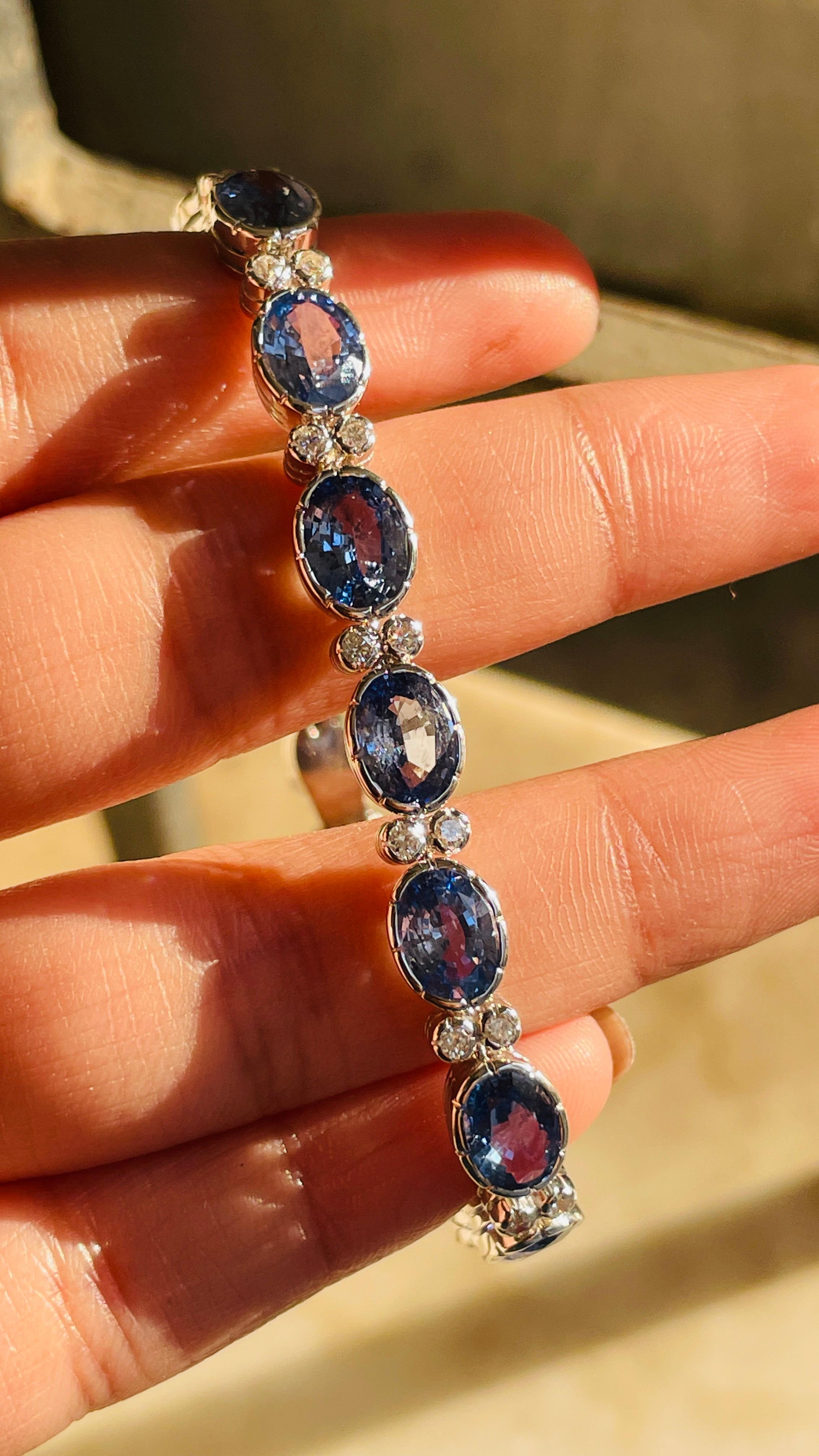 Tennisarmband im Art-Déco-Stil mit Diamanten und natürlichen blauen Saphiren, 18 Karat Weißgold Damen im Angebot