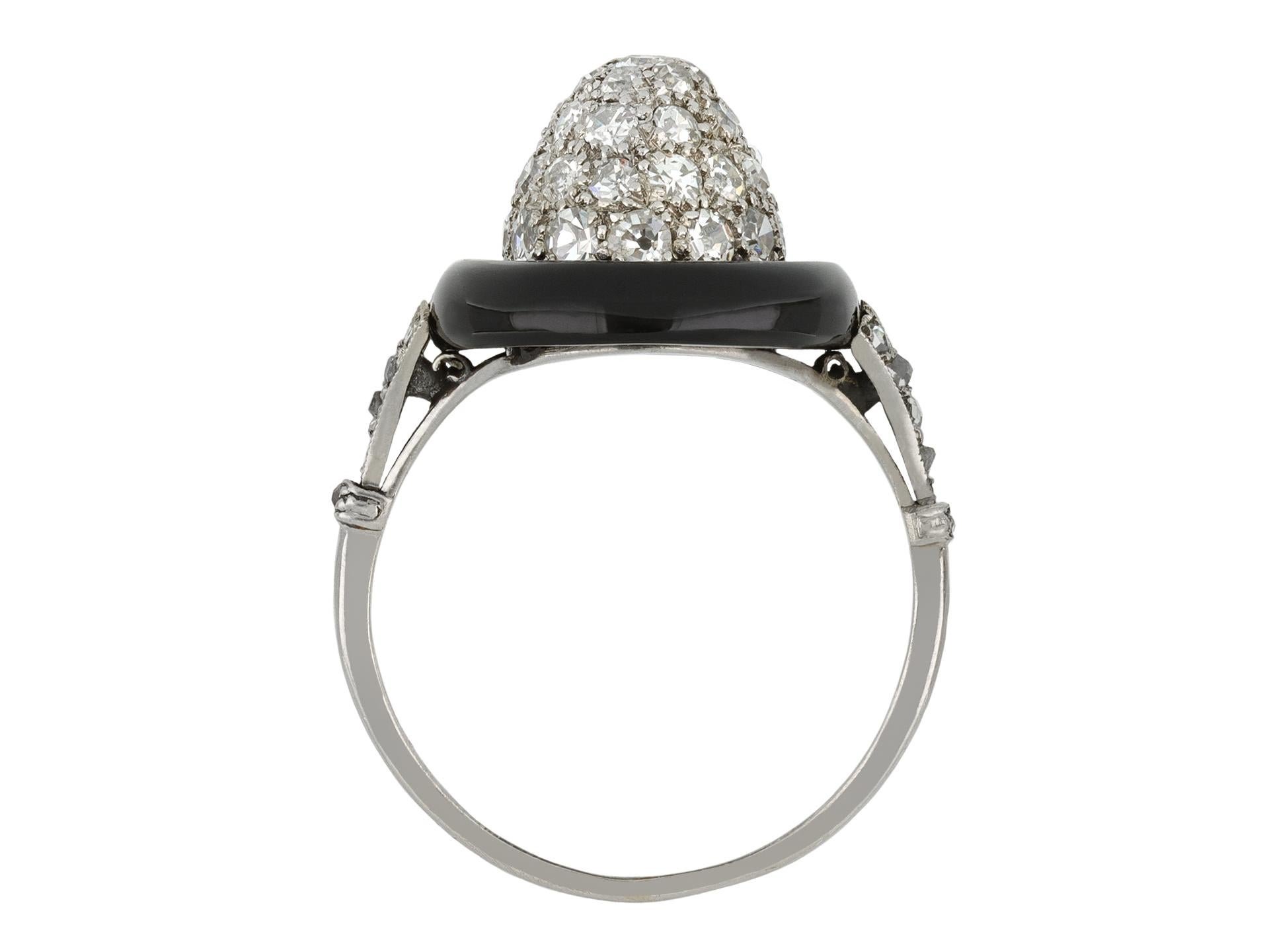 Art Deco diamond and onyx cluster ring, circa 1925. In Good Condition For Sale In London, GB