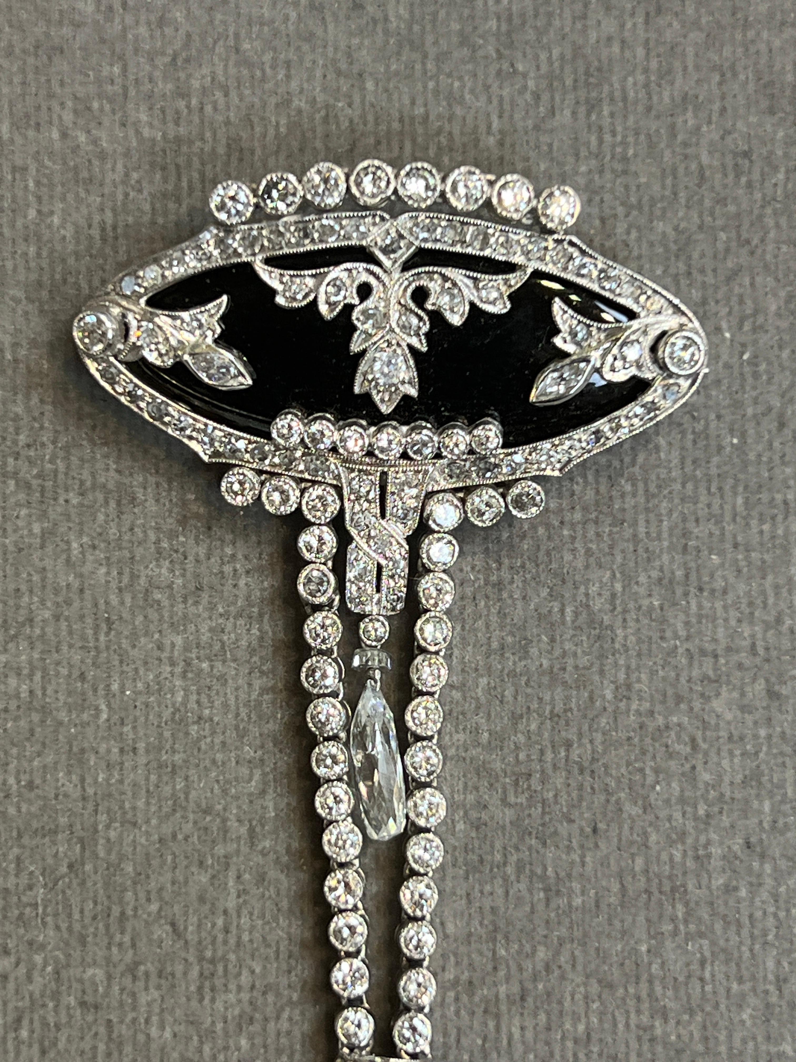 Art Deco Diamant und Onyx Ansteckuhr im Zustand „Hervorragend“ im Angebot in New York, NY