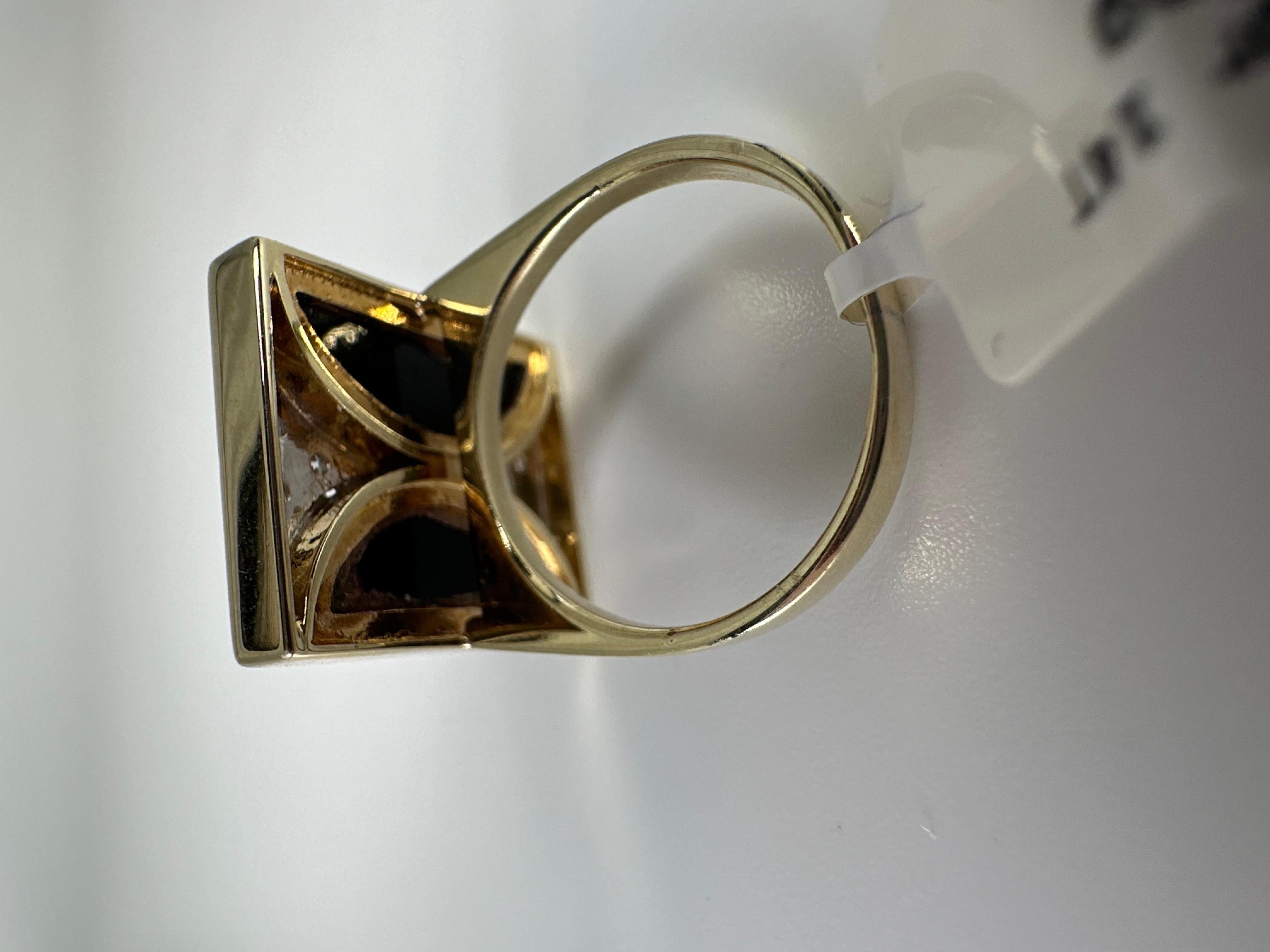 Art Deco Diamant- und Onyxring 14KT Gelbgold mit Diamanten im Zustand „Hervorragend“ im Angebot in Jupiter, FL