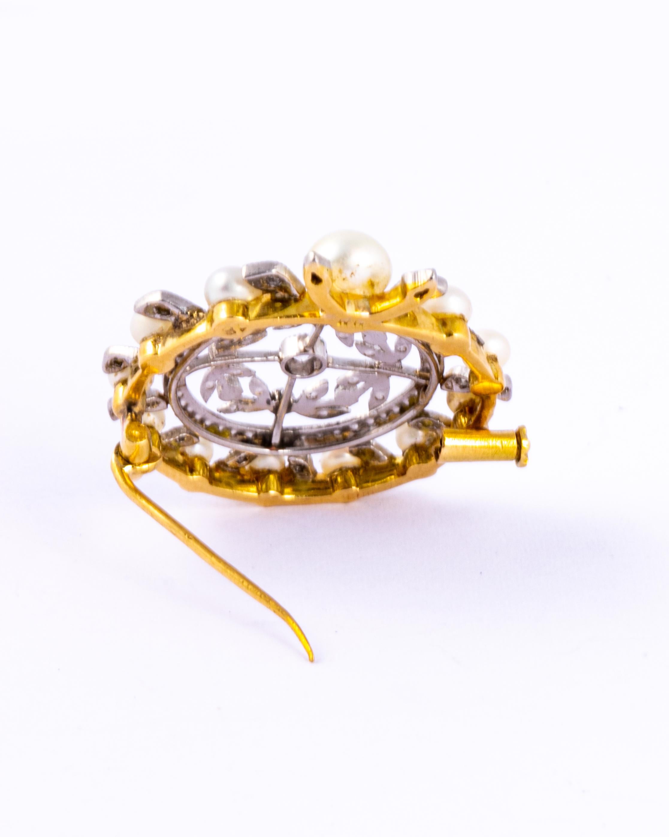 Art Deco Diamond and Pearl 18 Carat Gold Brooch In Good Condition In Chipping Campden, GB