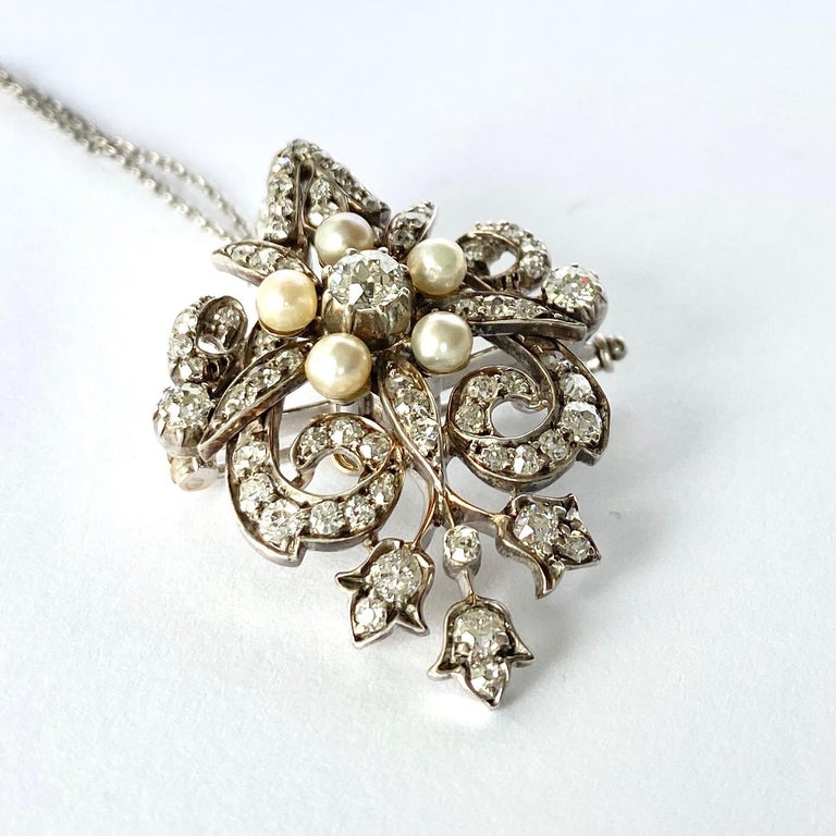 Art Deco Diamond and Pearl 18 Carat White Gold Pendant or Brooch In Excellent Condition For Sale In Chipping Campden, GB