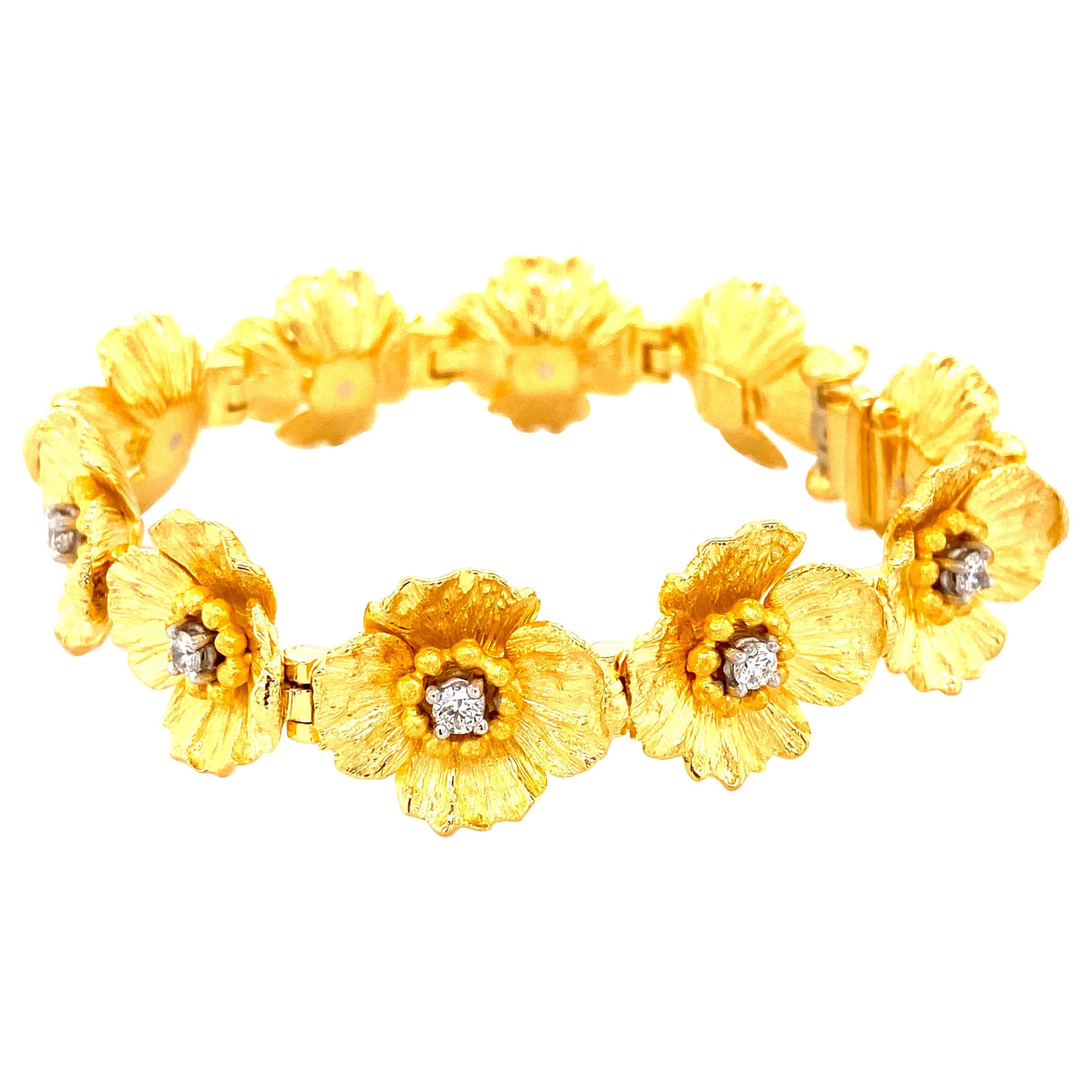 Art Deco Style Diamond and Platinum 24 Karat Yellow Gold "Flowers" Bracelet For Sale