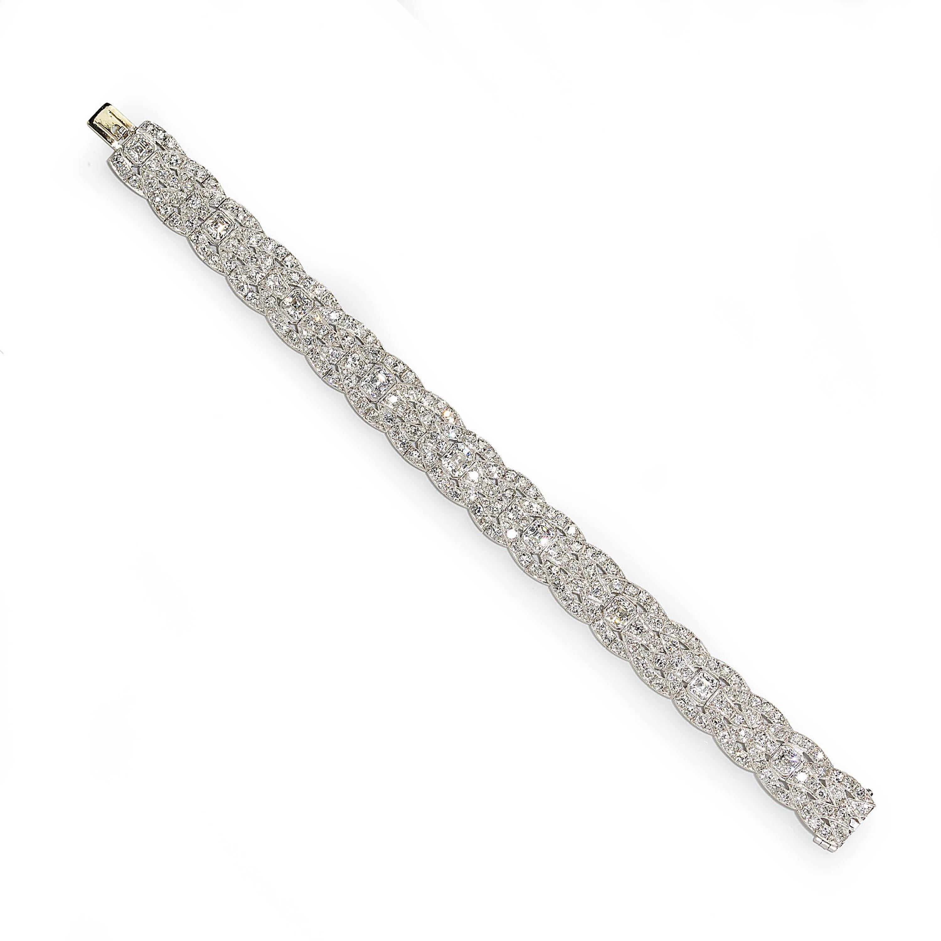 Taille émeraude Bracelet Art déco en platine et diamants, c. 1930 en vente