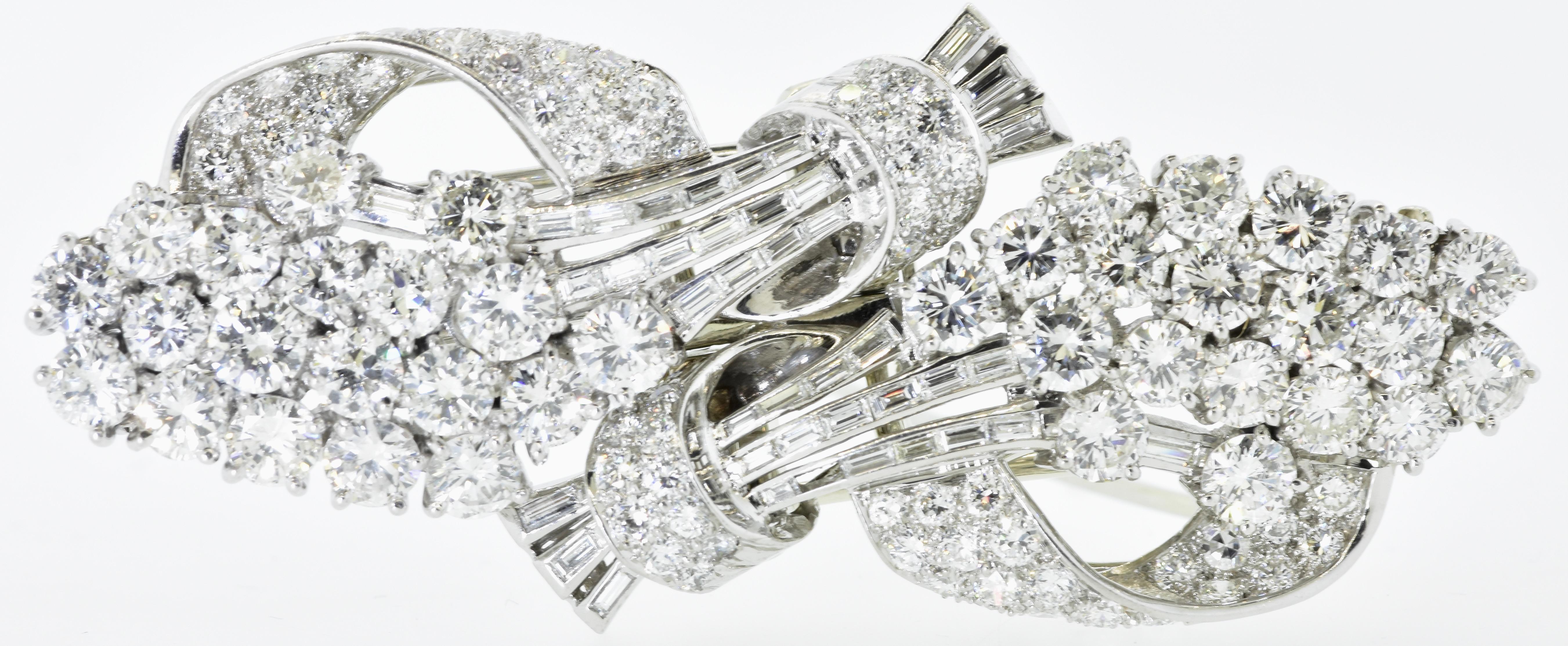 Art Deco Diamond and Platinum Double Clip Brooch, c. 1930 In Excellent Condition For Sale In Aspen, CO