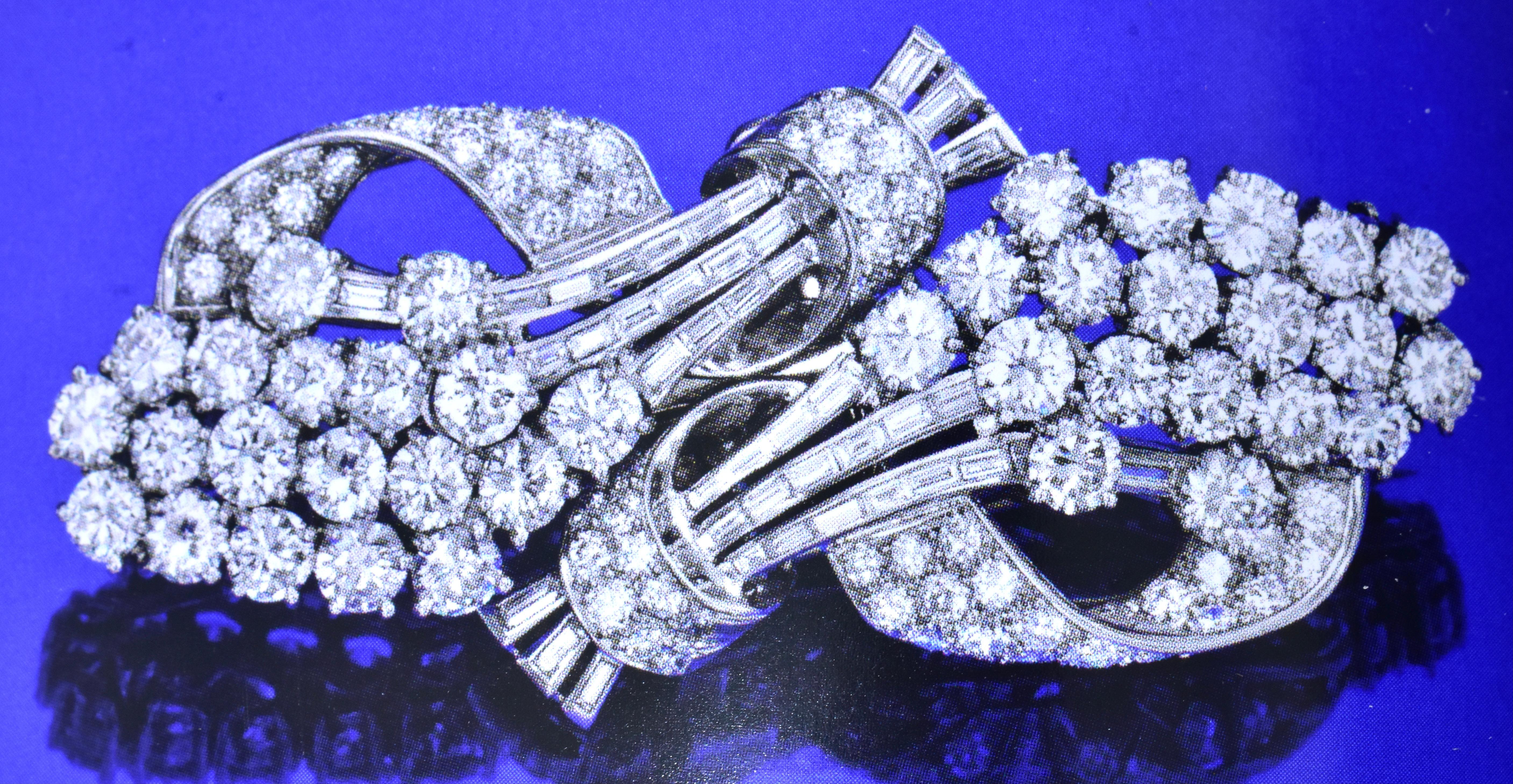 Art Deco Diamond and Platinum Double Clip Brooch, c. 1930 4