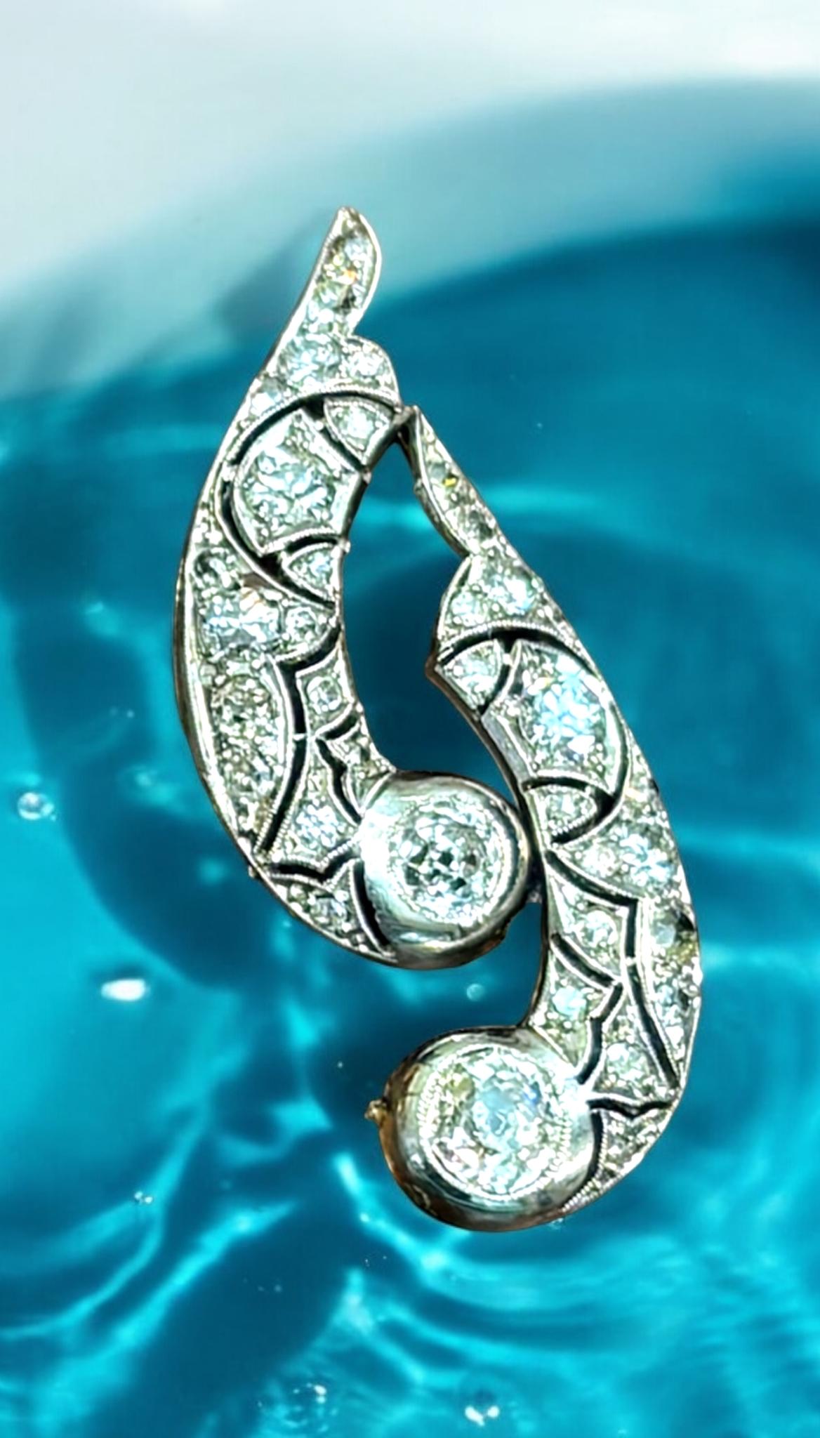 Art Deco Art - Deco Diamond and Platinum Earrings (Climbing or Up & Down) For Sale