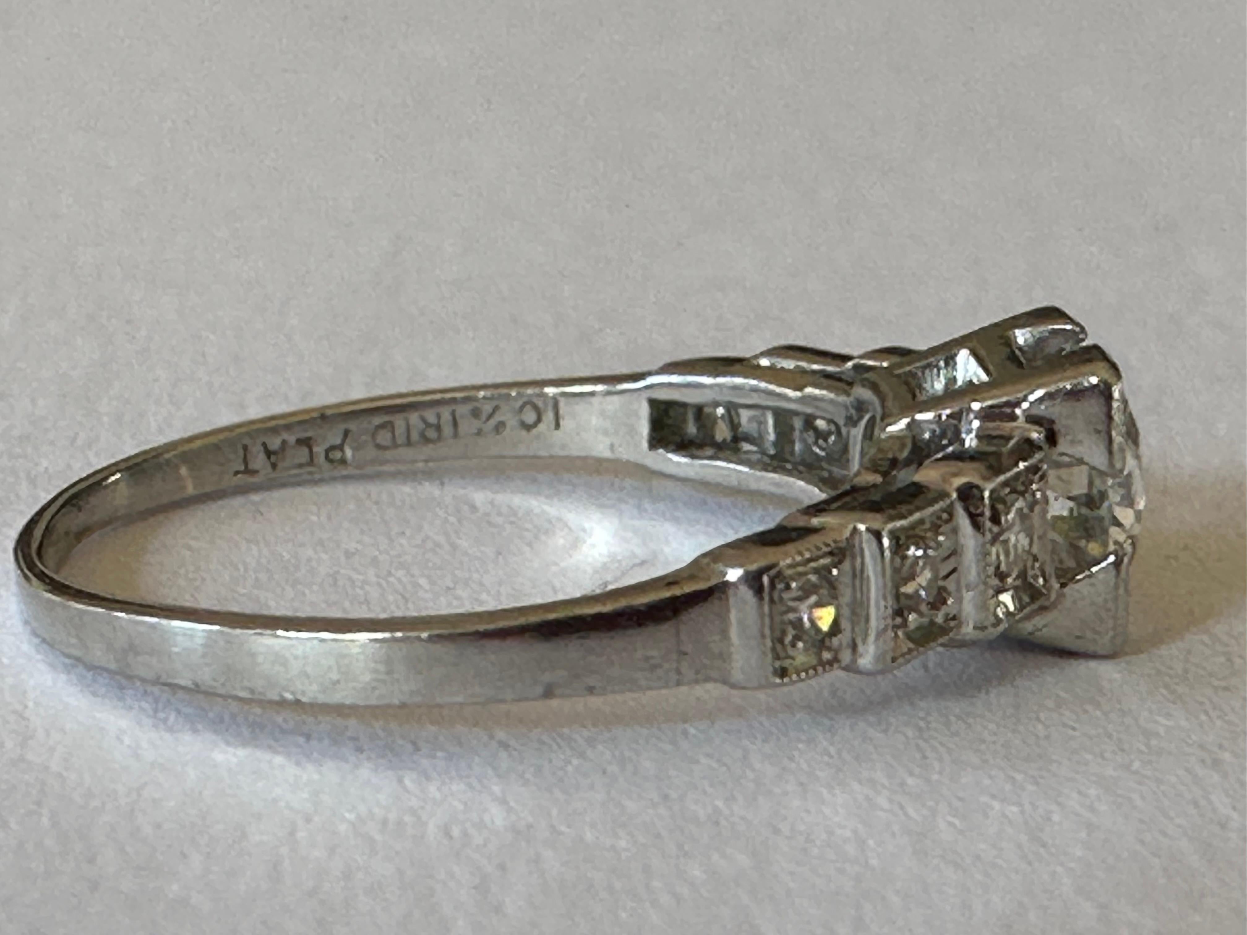Art Deco Diamond and Platinum Engagement Ring  For Sale 3